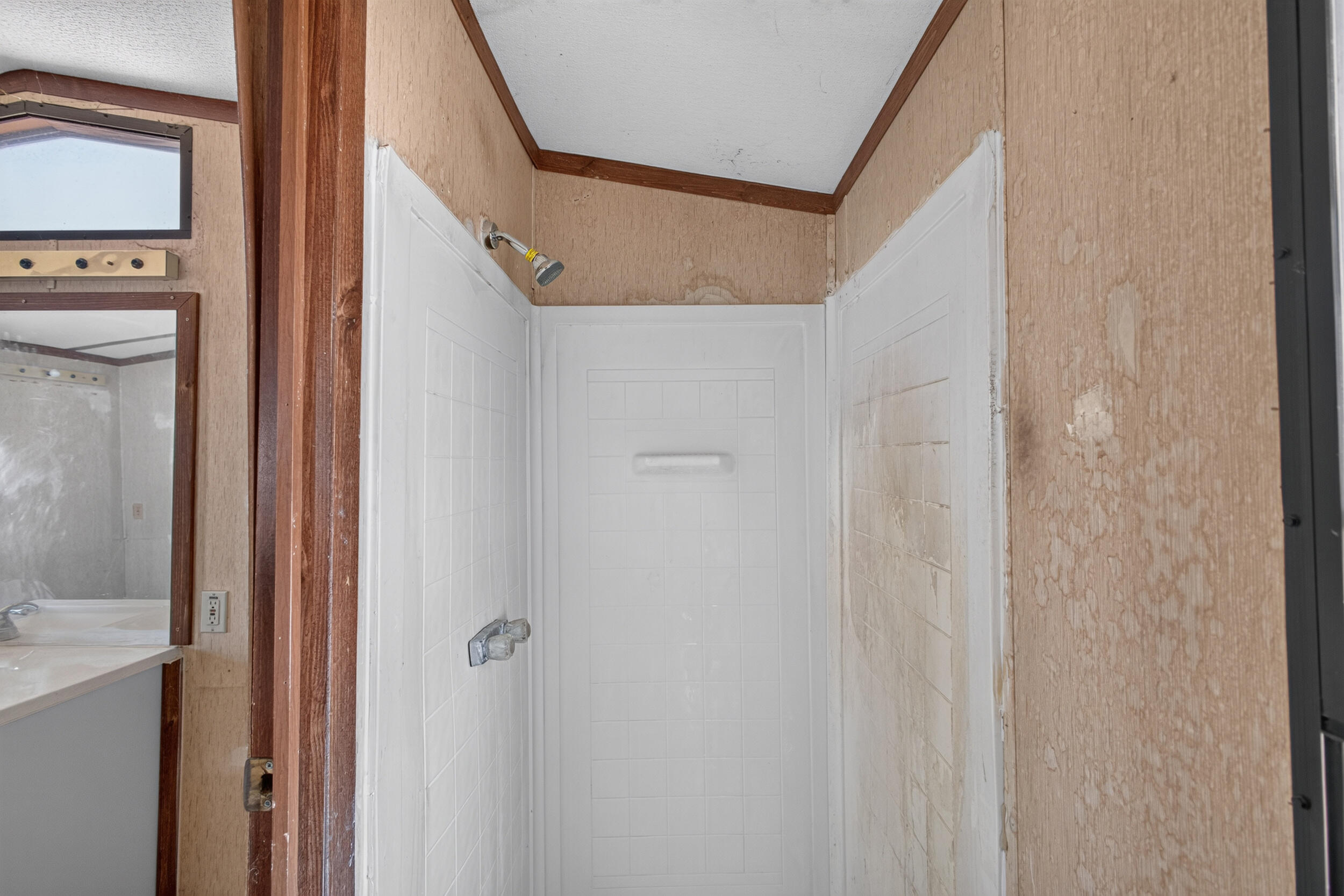 1 La Sierra Lane