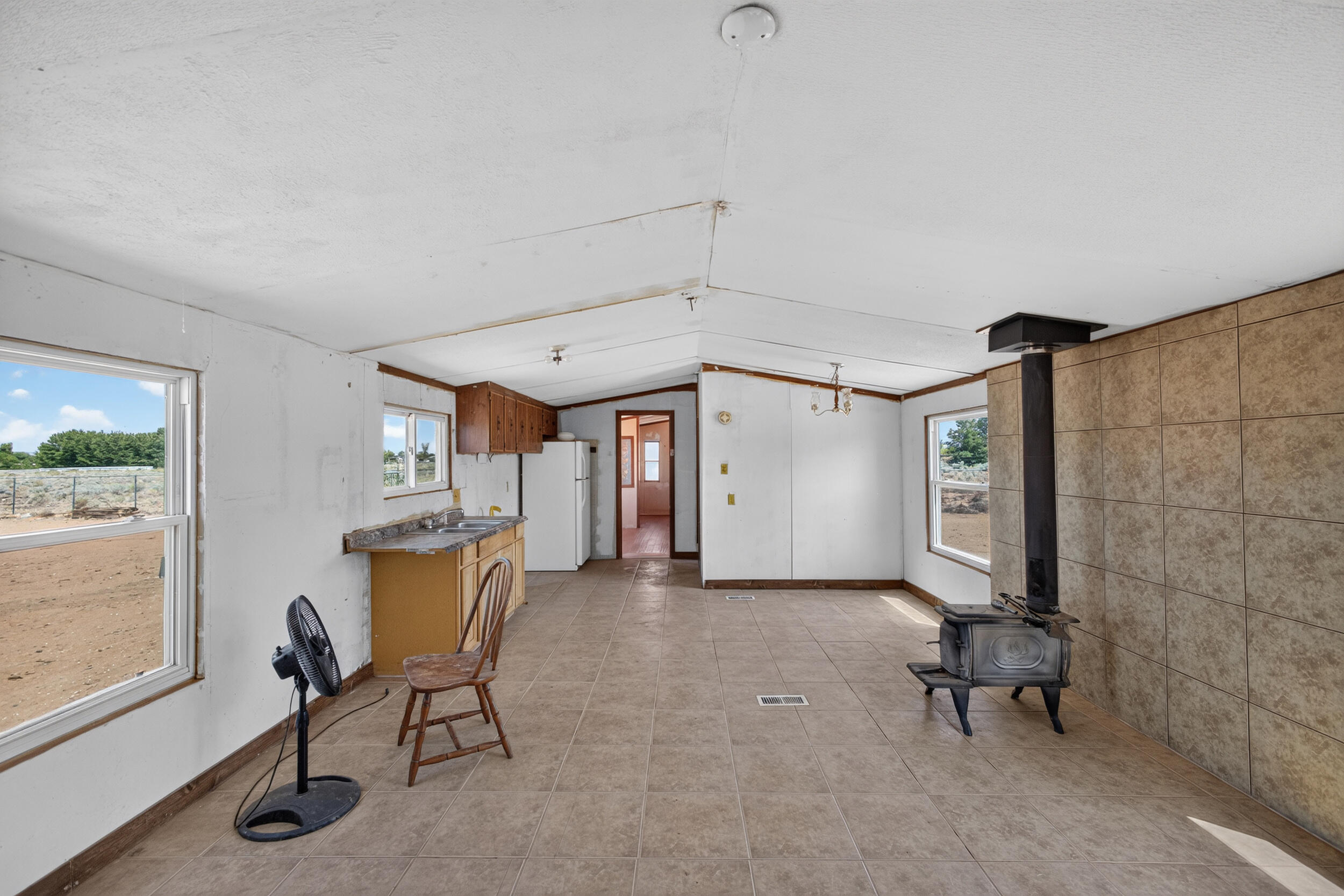 1 La Sierra Lane