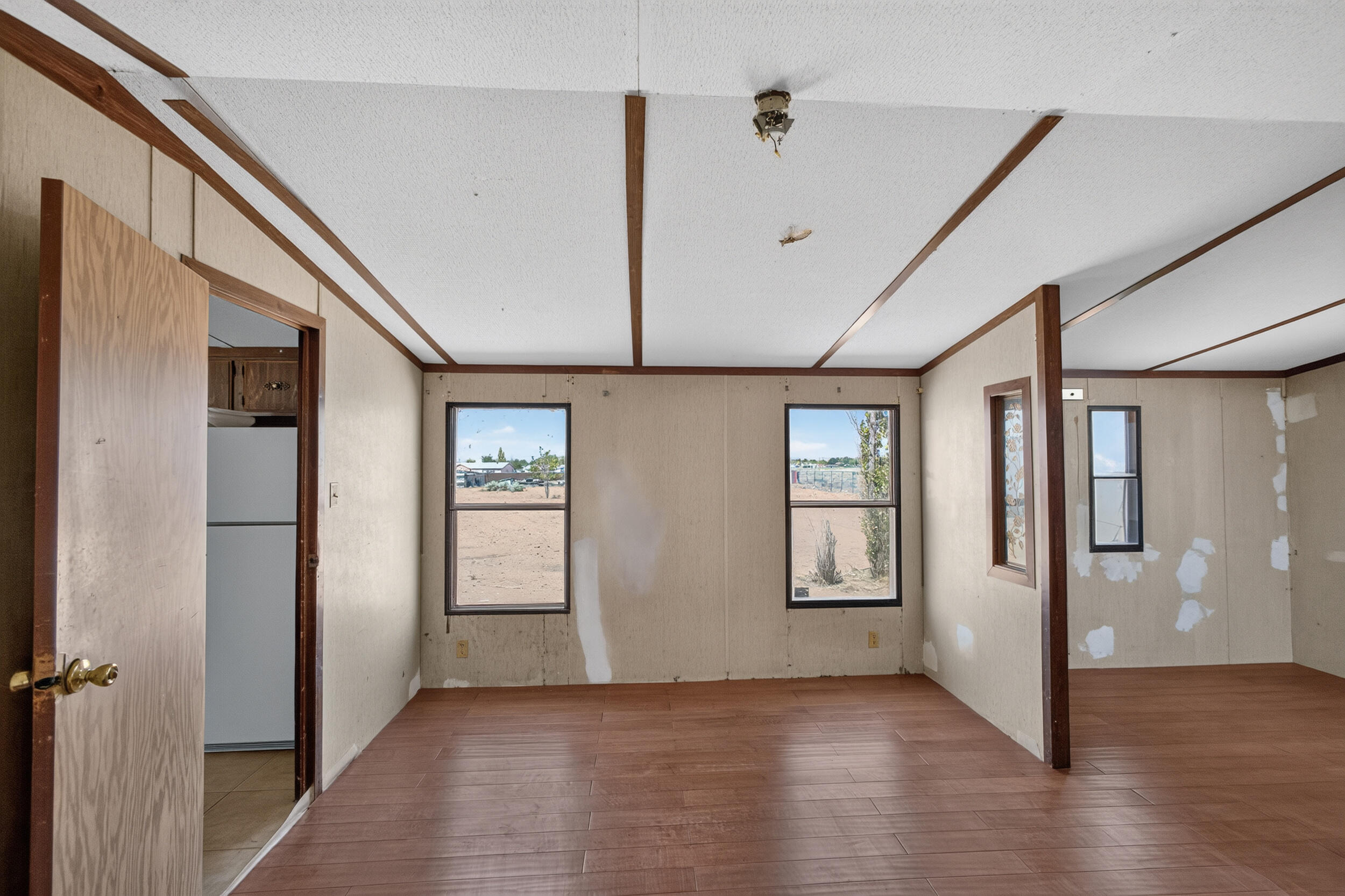 1 La Sierra Lane