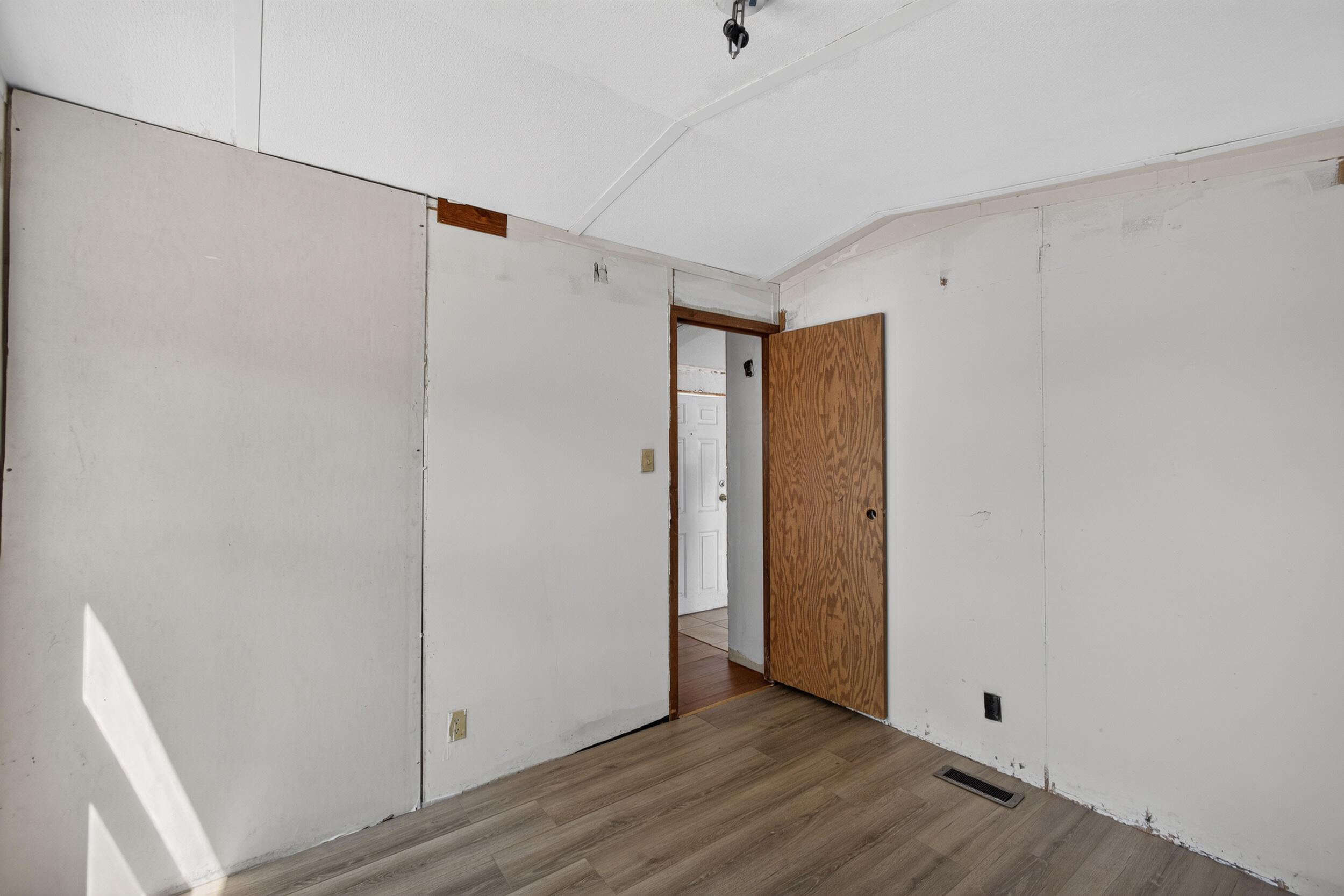 1 La Sierra Lane