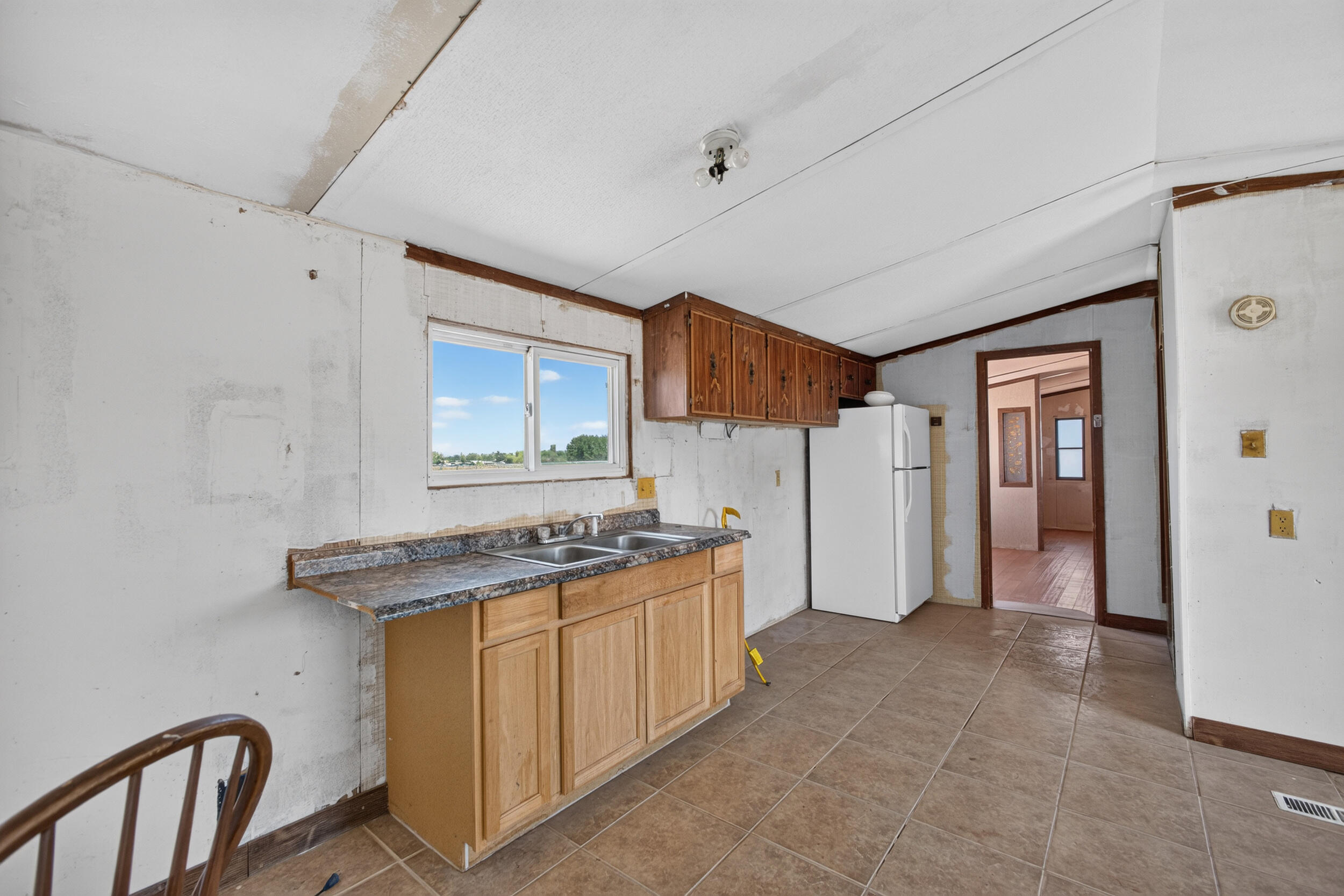 1 La Sierra Lane