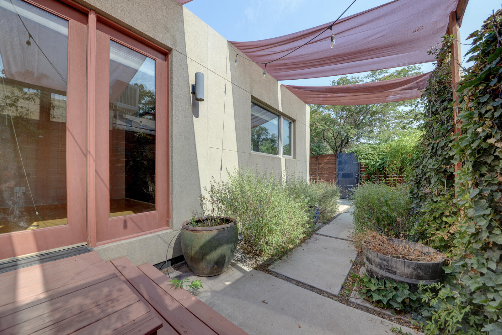 1104 Iron Avenue SW