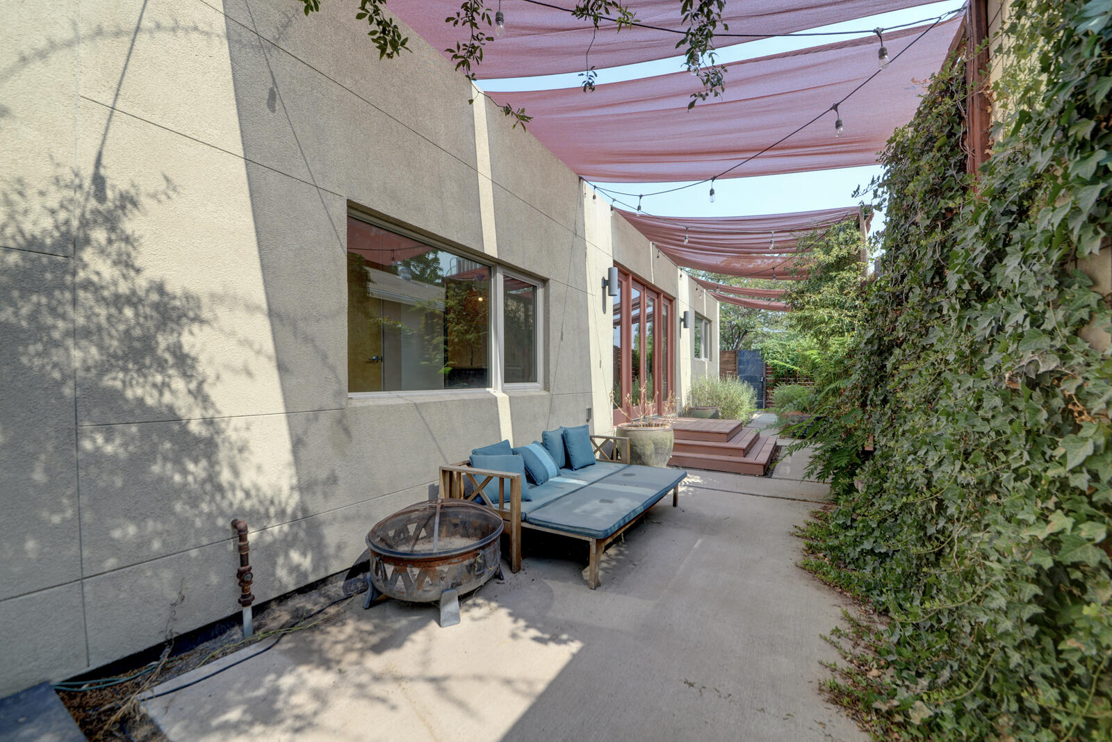 1104 Iron Avenue SW