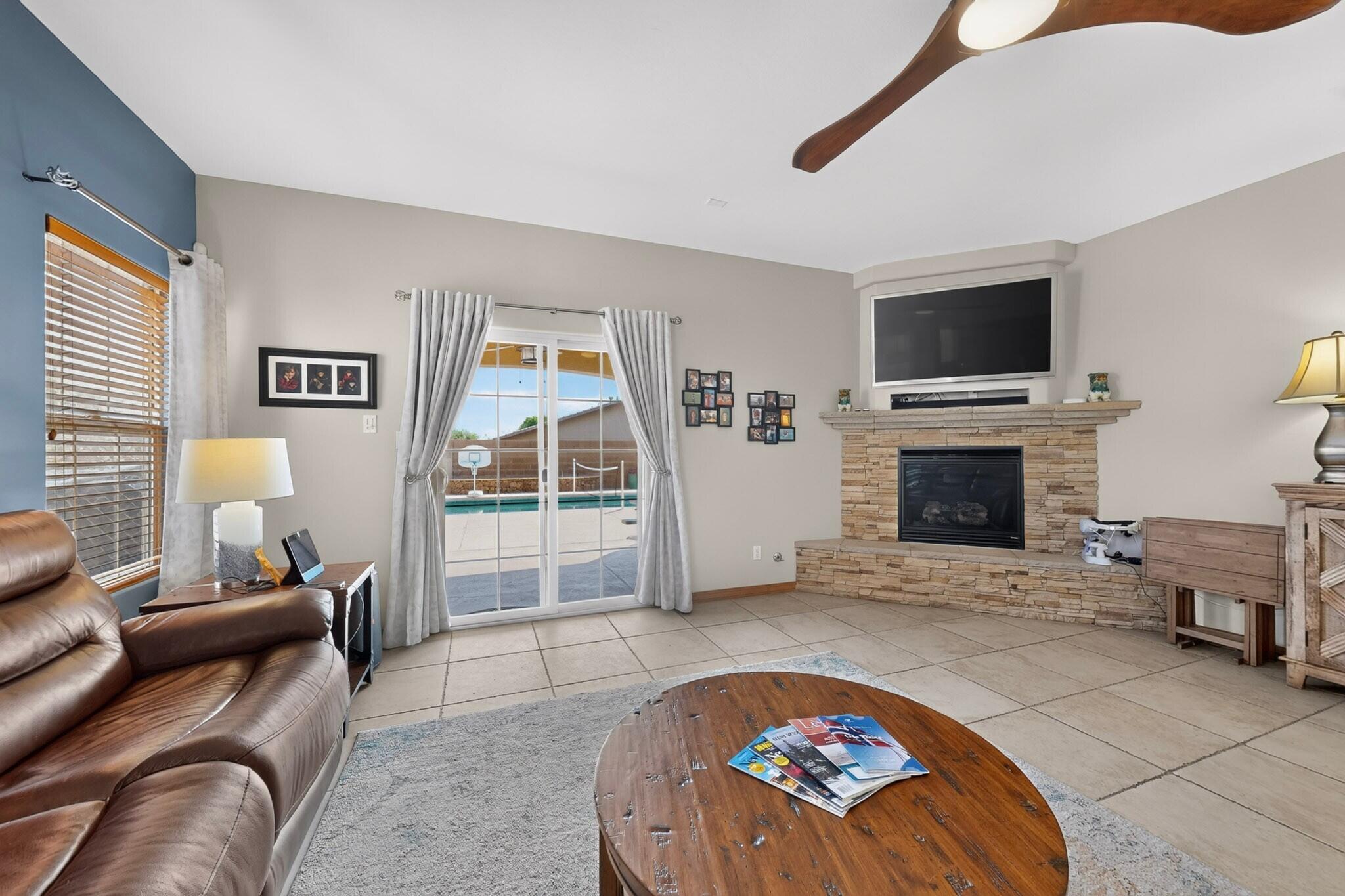 1610 Western Hills Drive SE