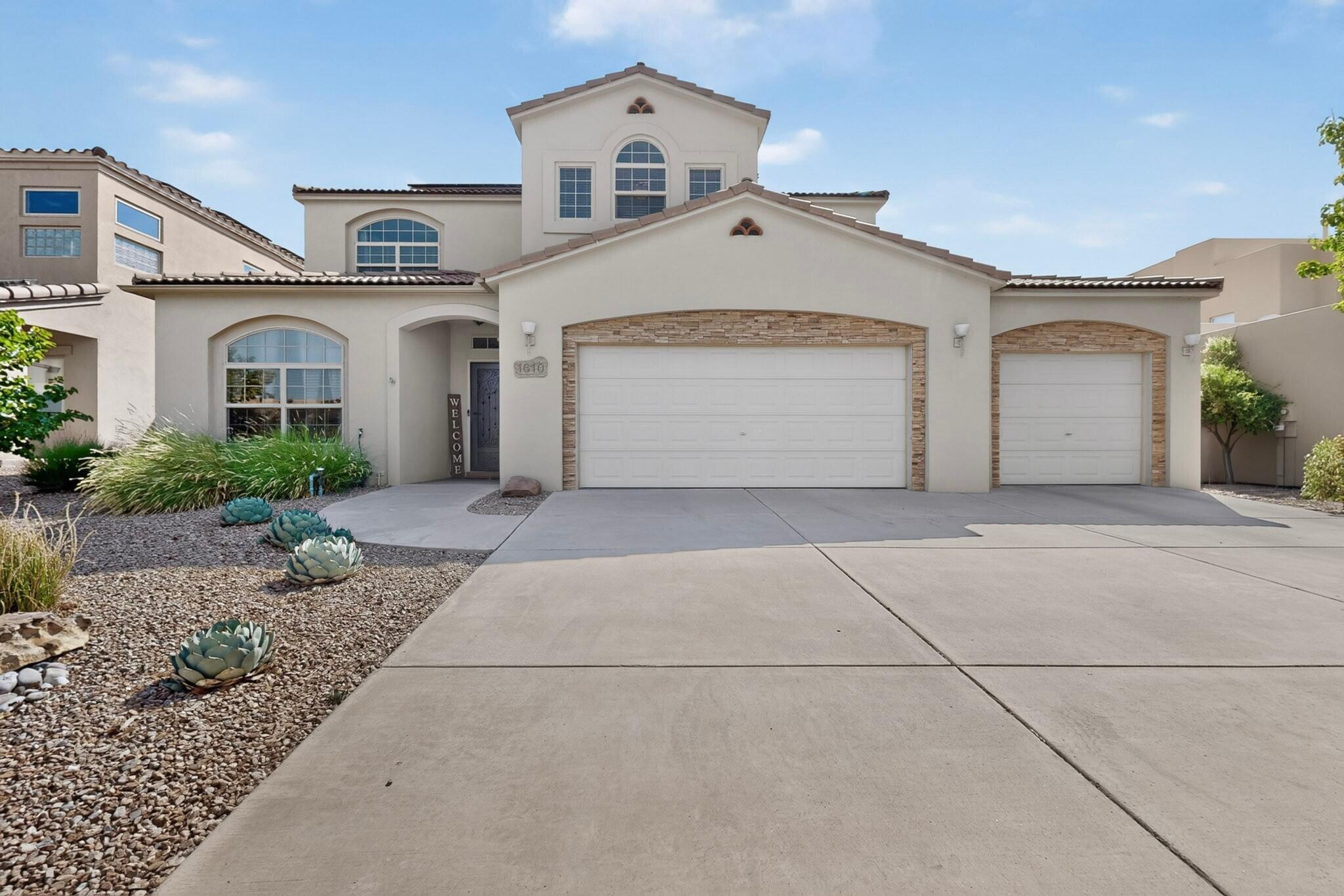 1610 Western Hills Drive SE