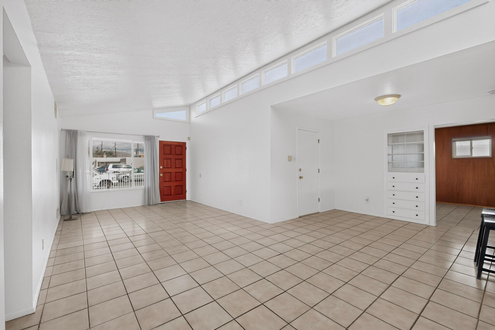 1009 Dakota Street NE