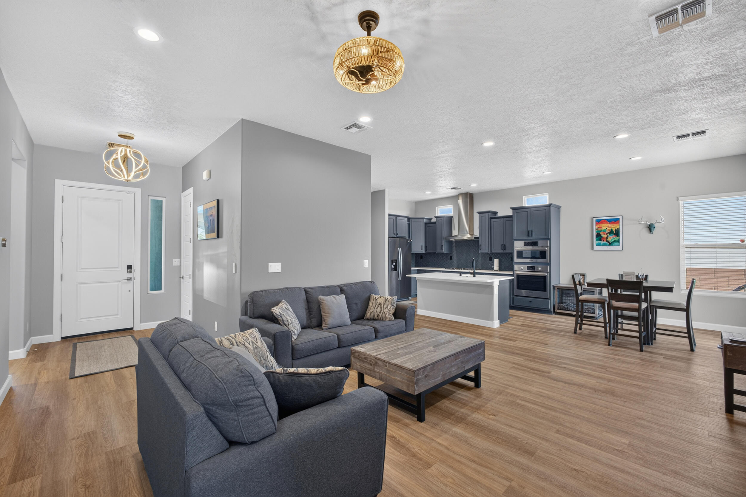 1691 Tesoro Loop NW