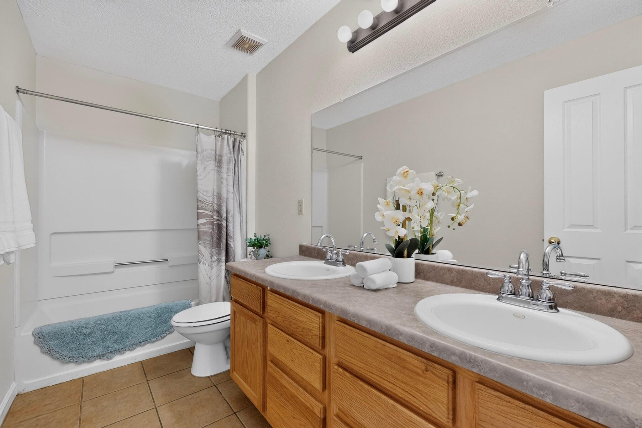 401 Minturn Loop NE
