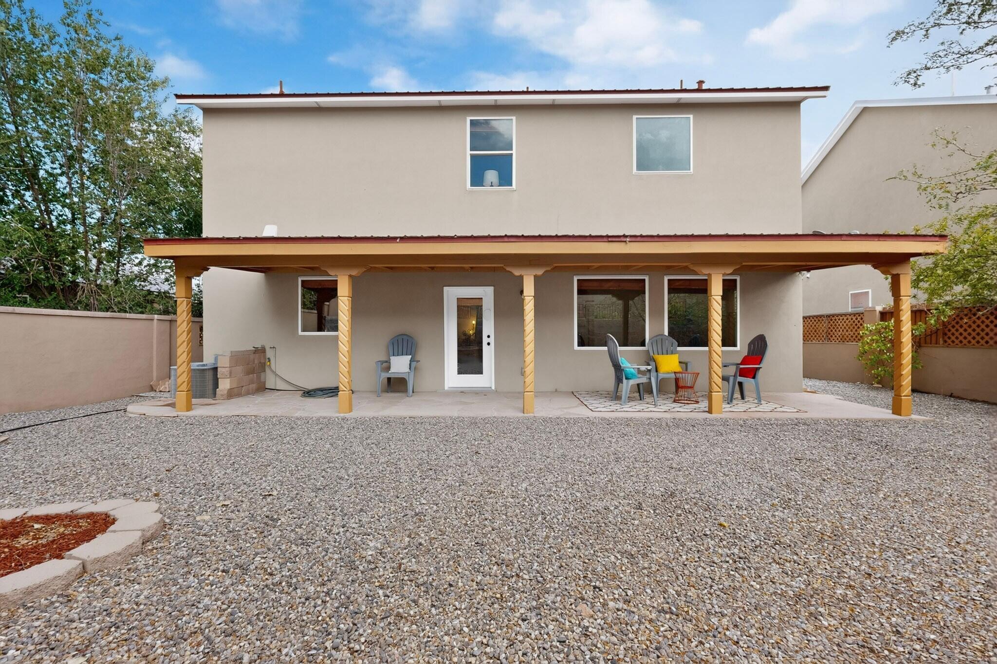401 Minturn Loop NE