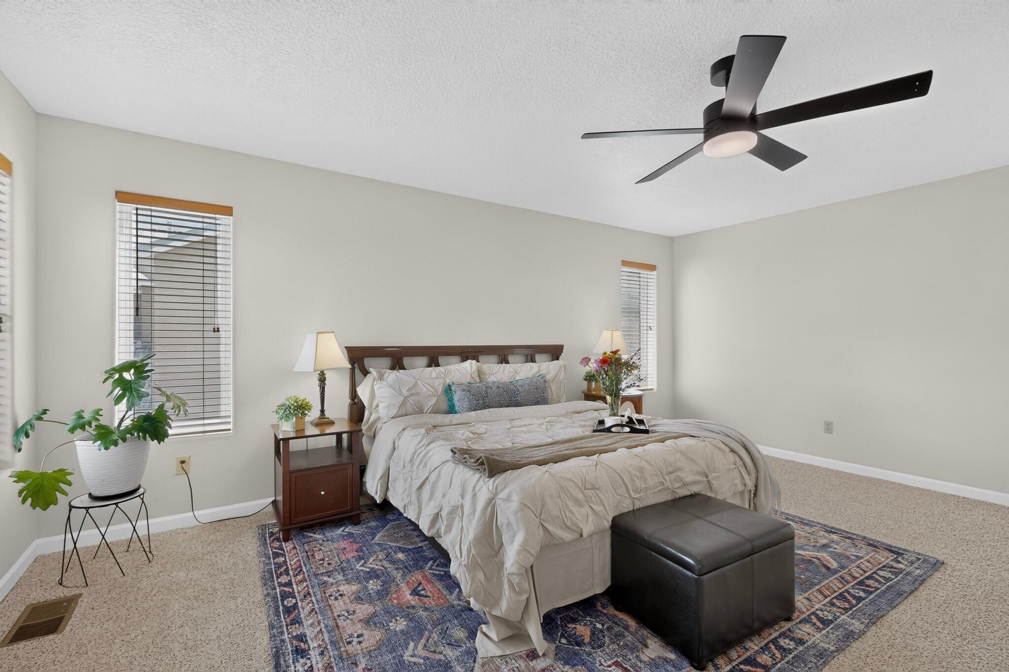 401 Minturn Loop NE