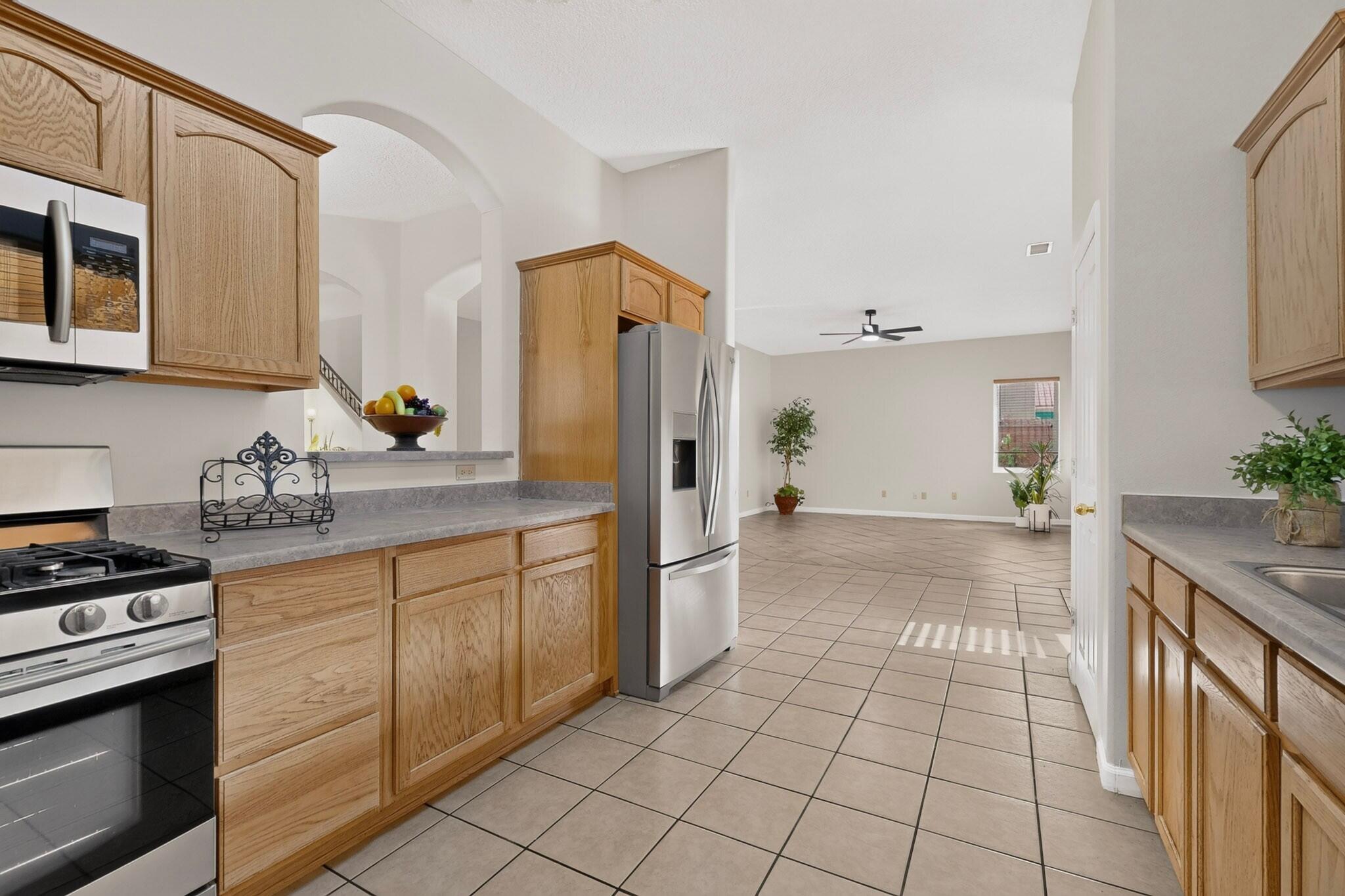 401 Minturn Loop NE