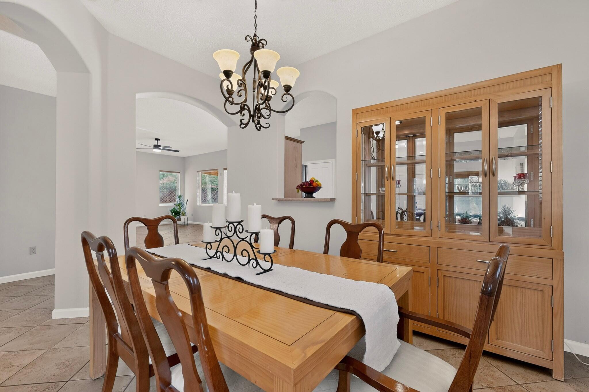 401 Minturn Loop NE