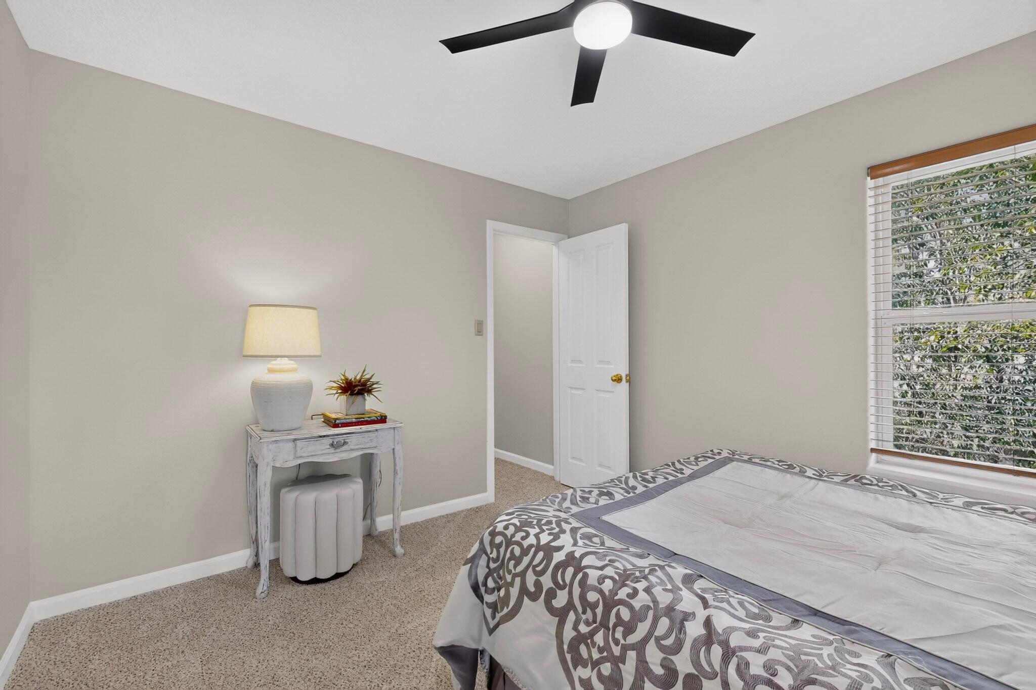 401 Minturn Loop NE