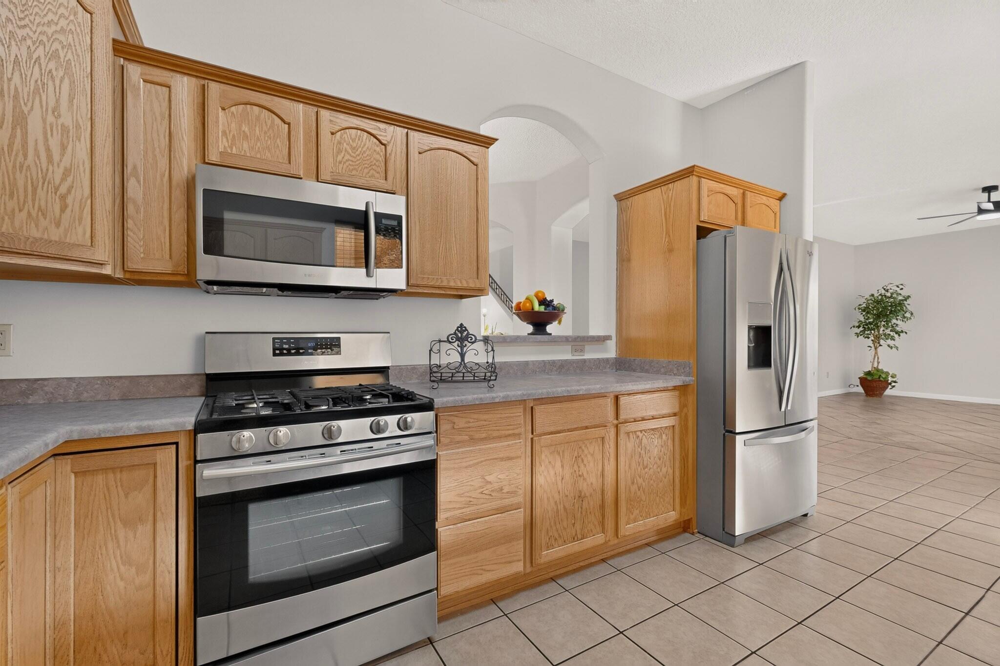 401 Minturn Loop NE
