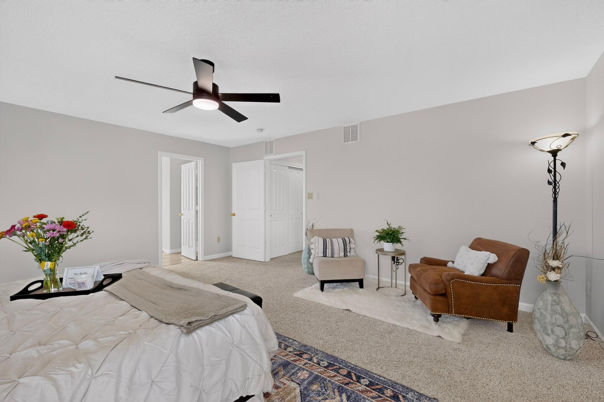 401 Minturn Loop NE
