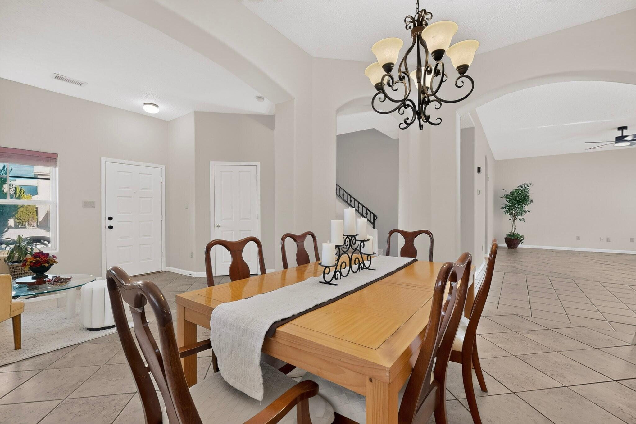 401 Minturn Loop NE