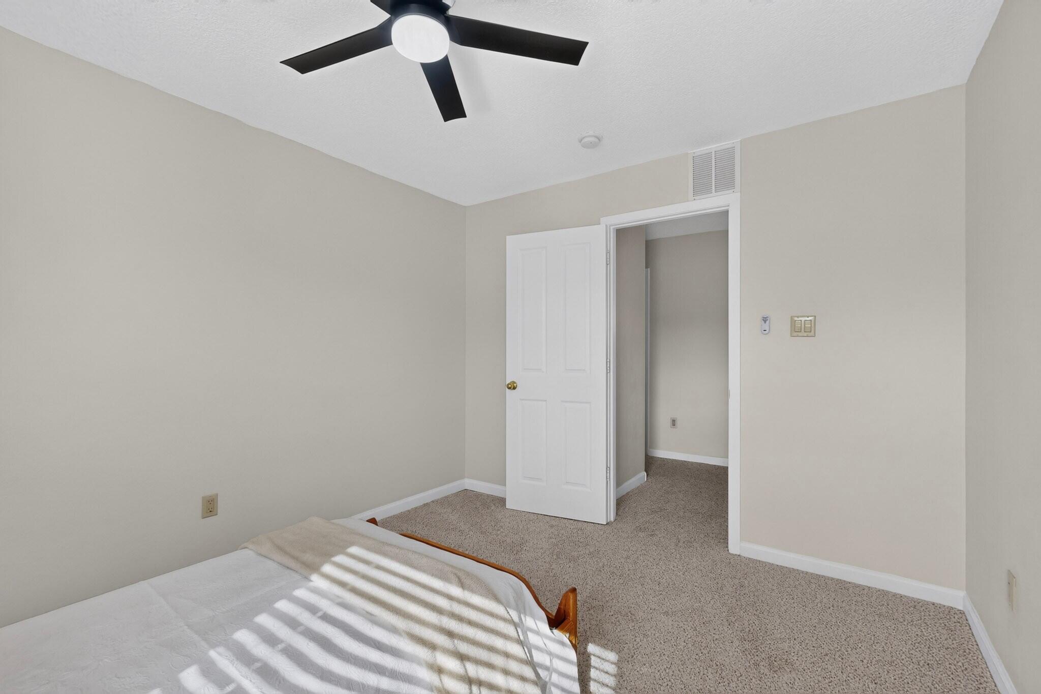 401 Minturn Loop NE