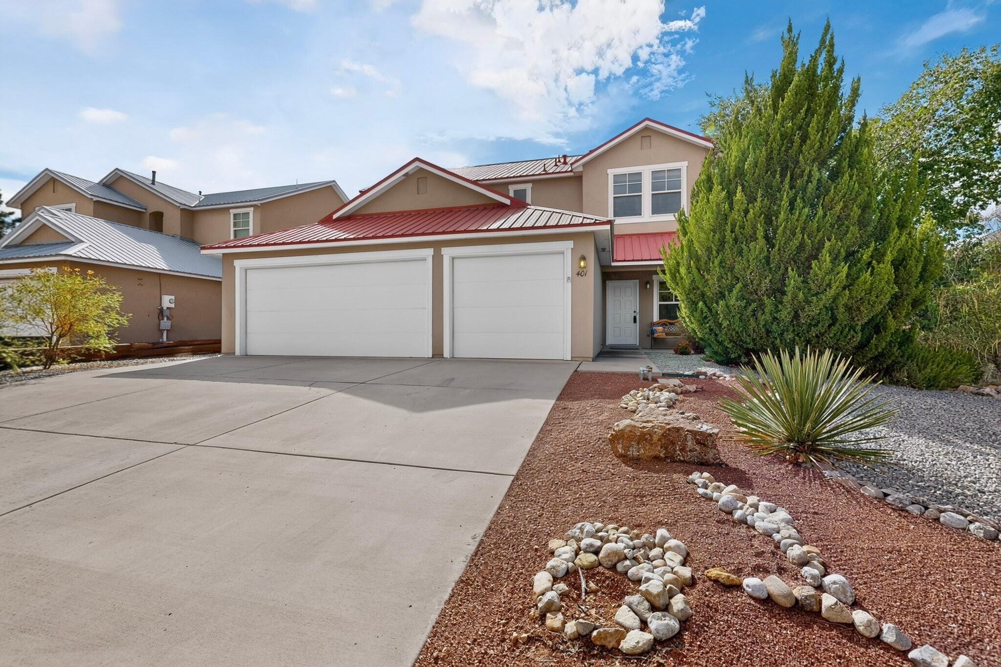 401 Minturn Loop NE