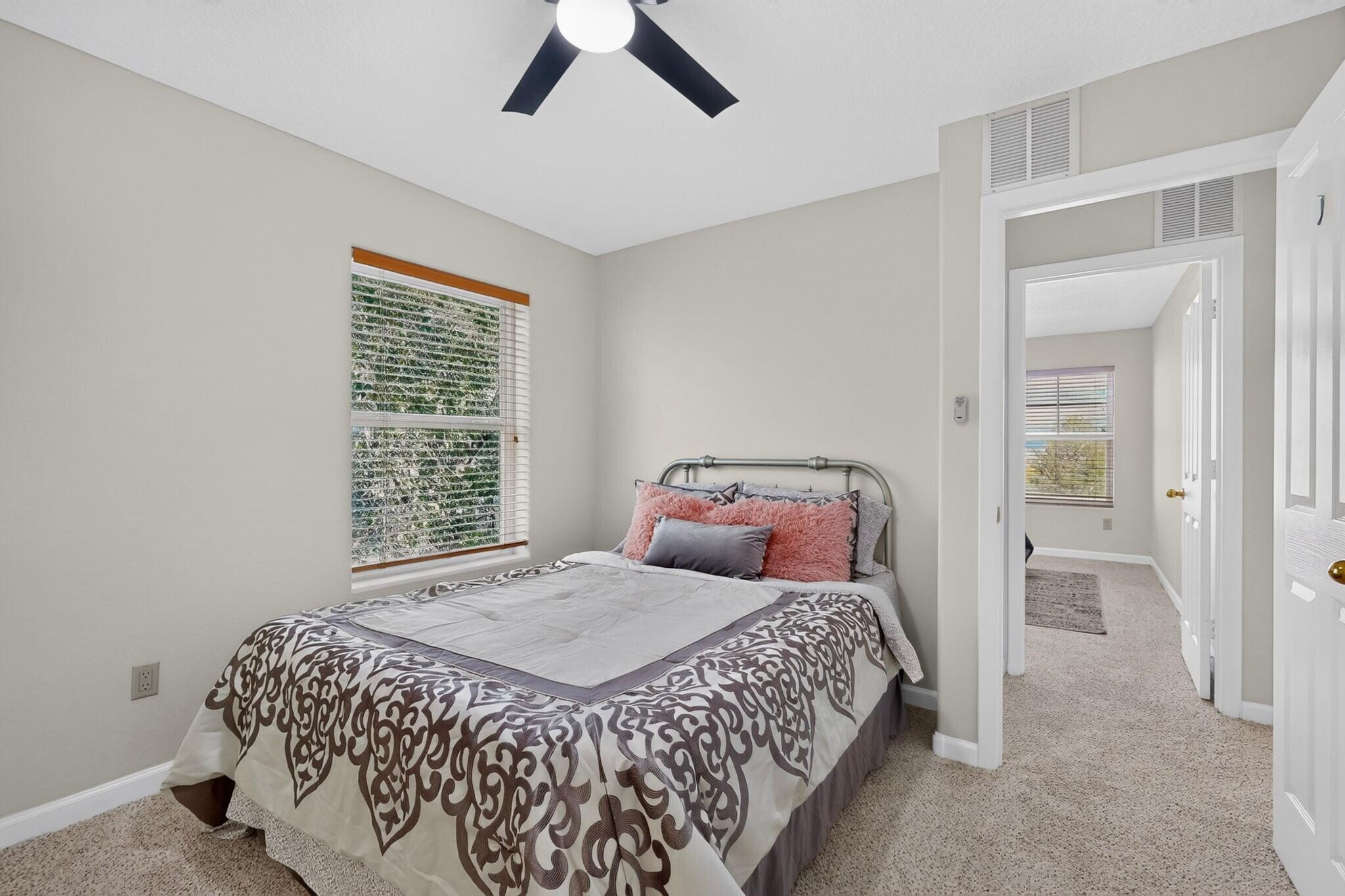 401 Minturn Loop NE