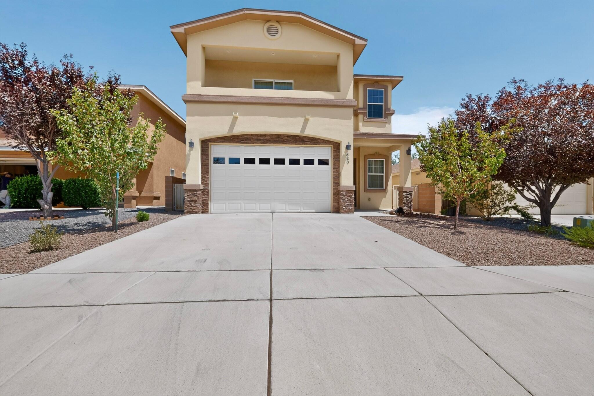 820 Serrano Pointe NW
