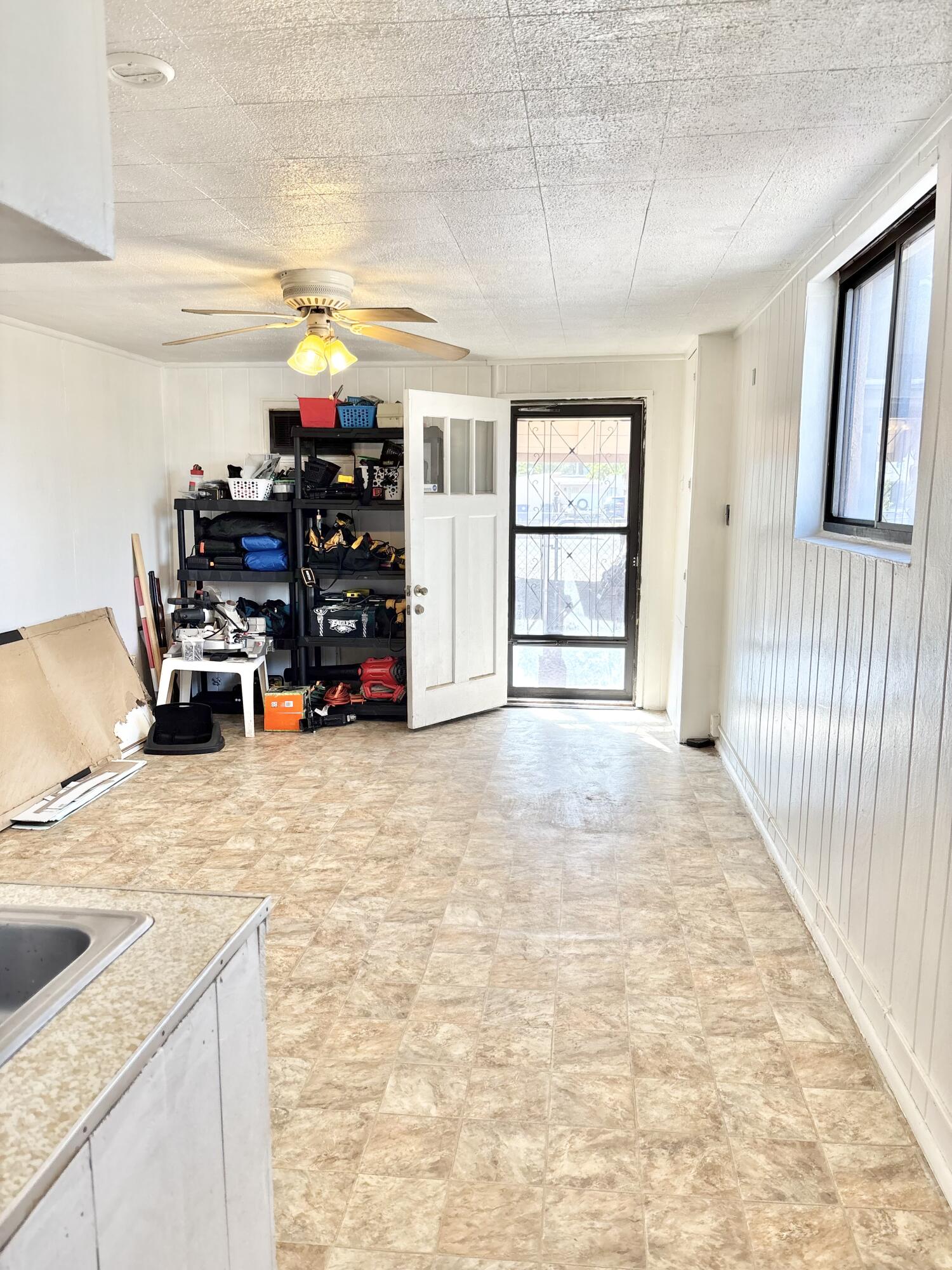 2820 W 8th Street NW