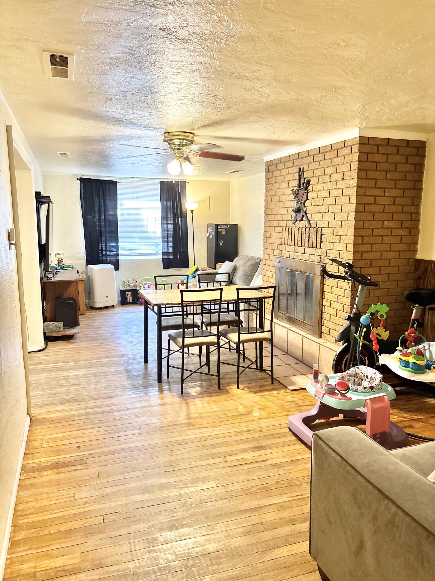 2820 W 8th Street NW