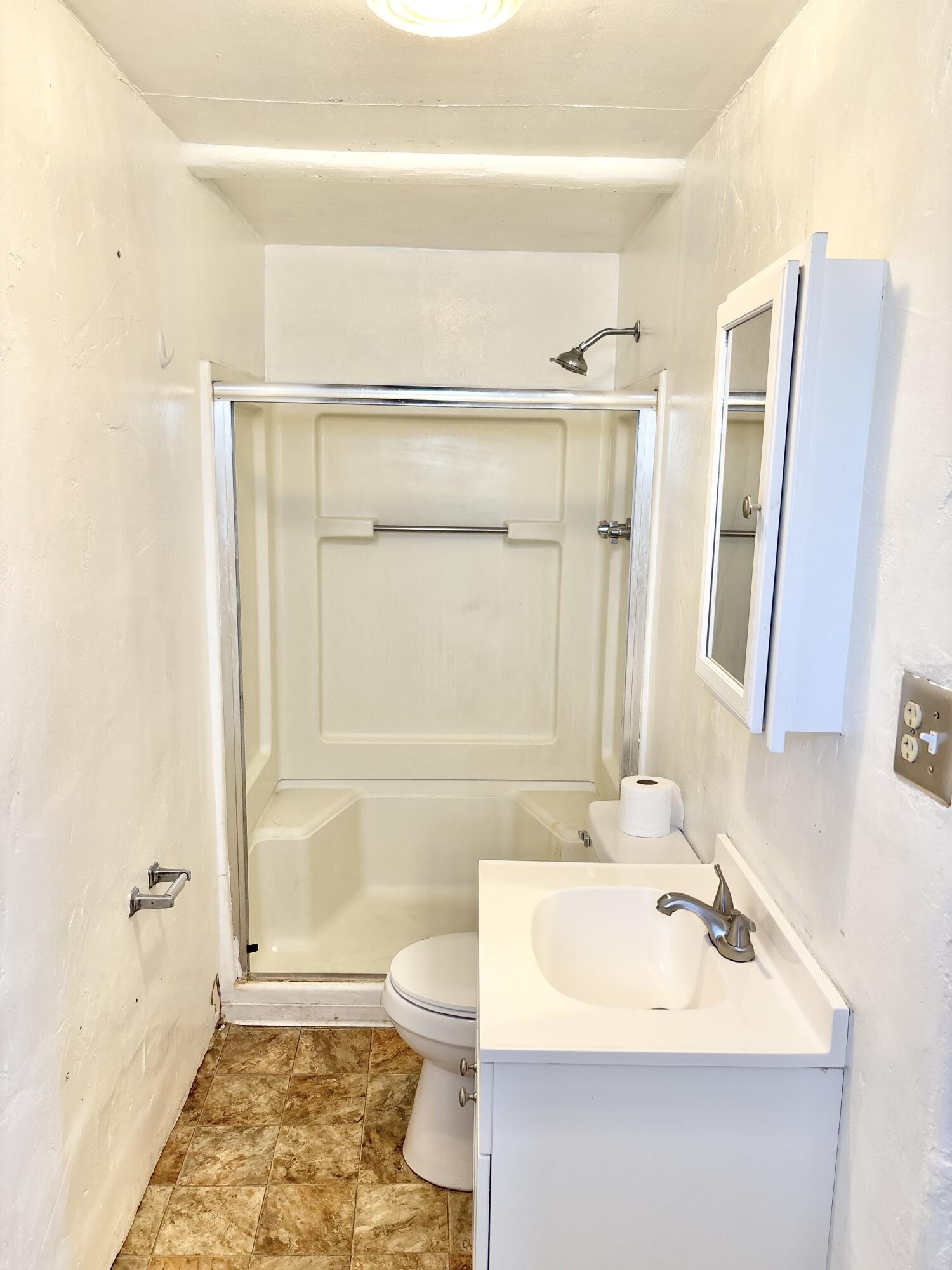 2820 W 8th Street NW