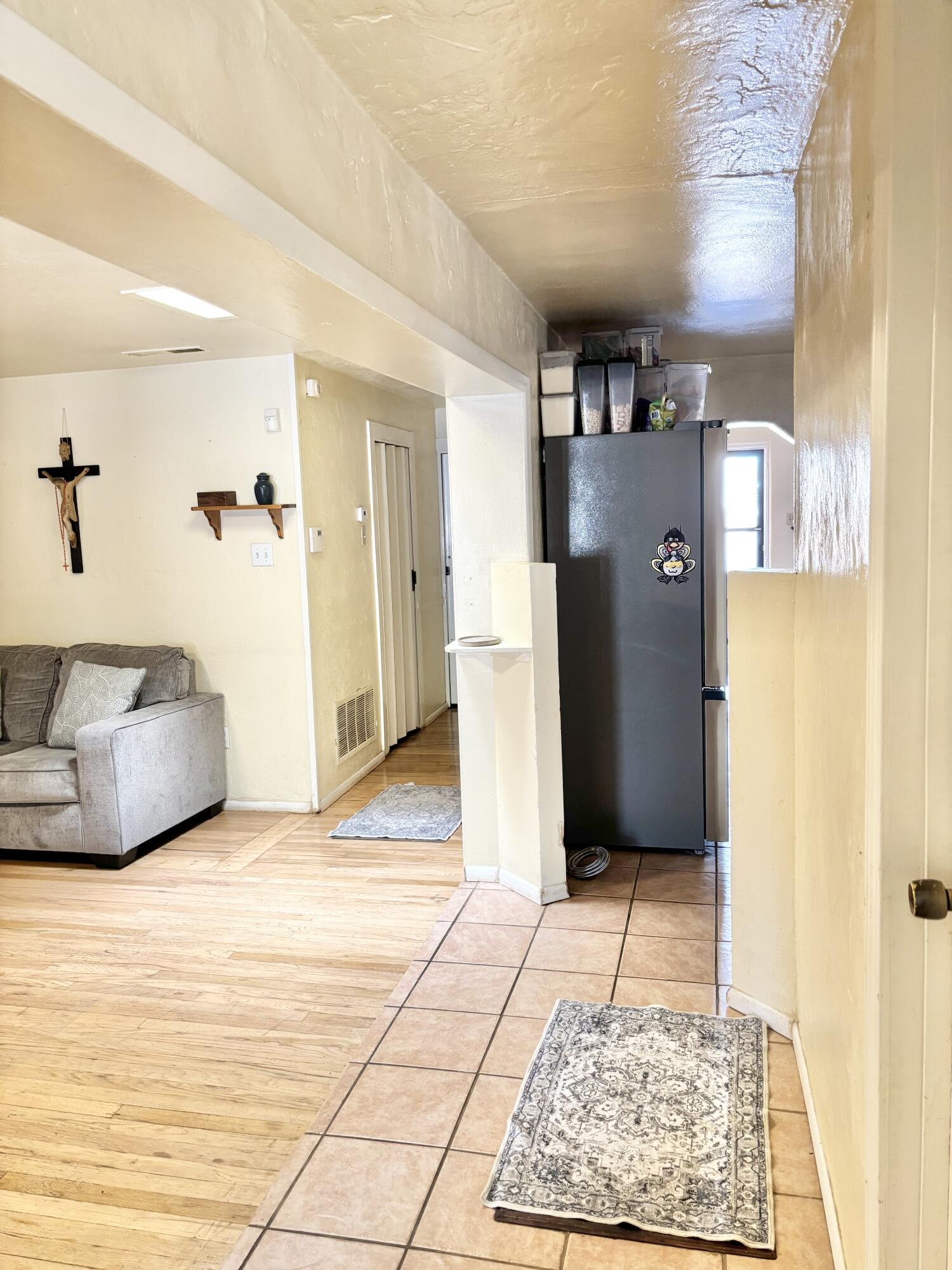 2820 W 8th Street NW