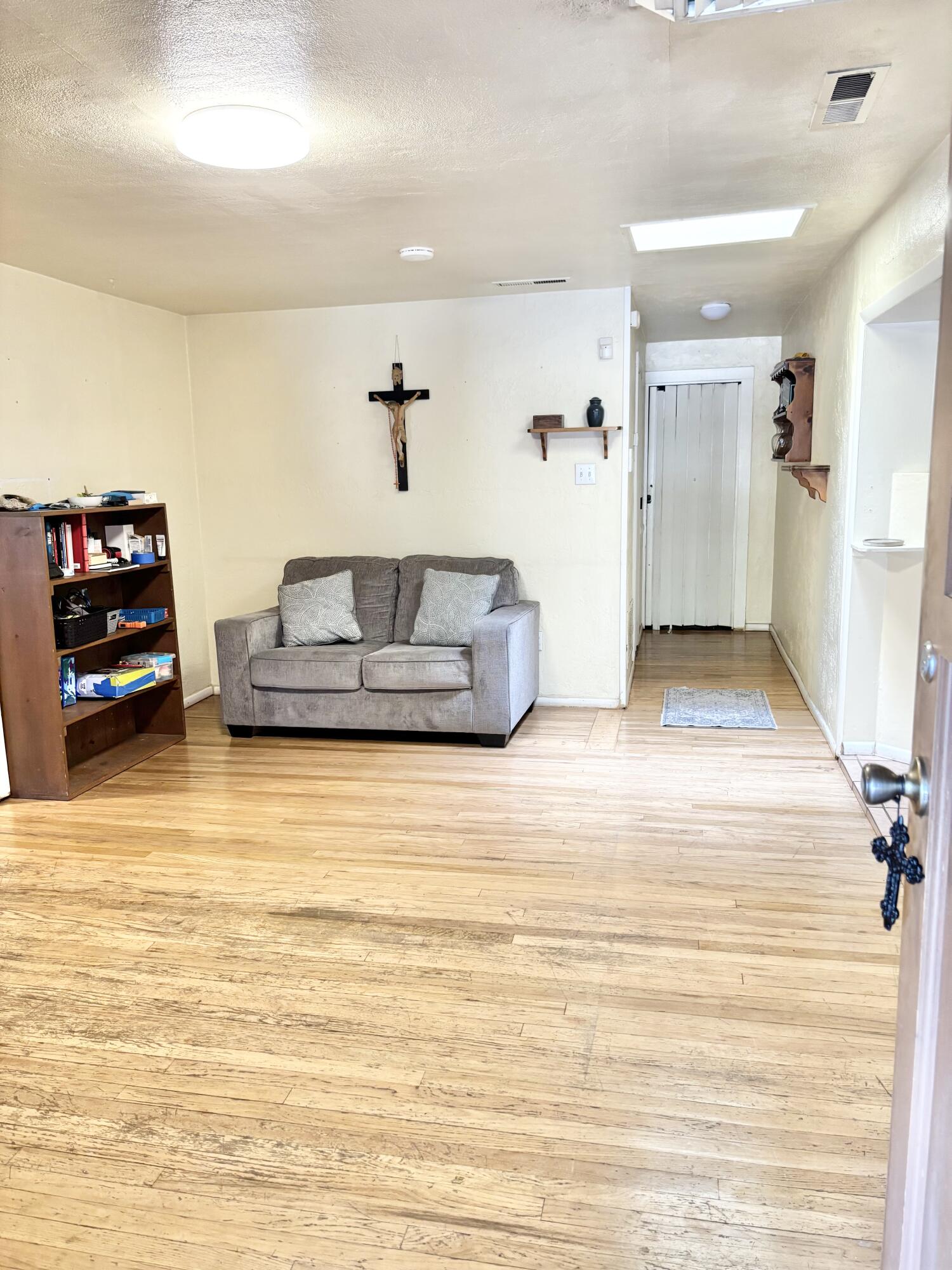 2820 W 8th Street NW