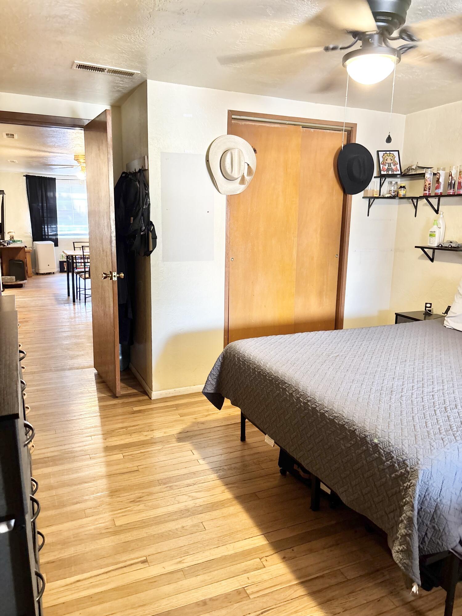 2820 W 8th Street NW