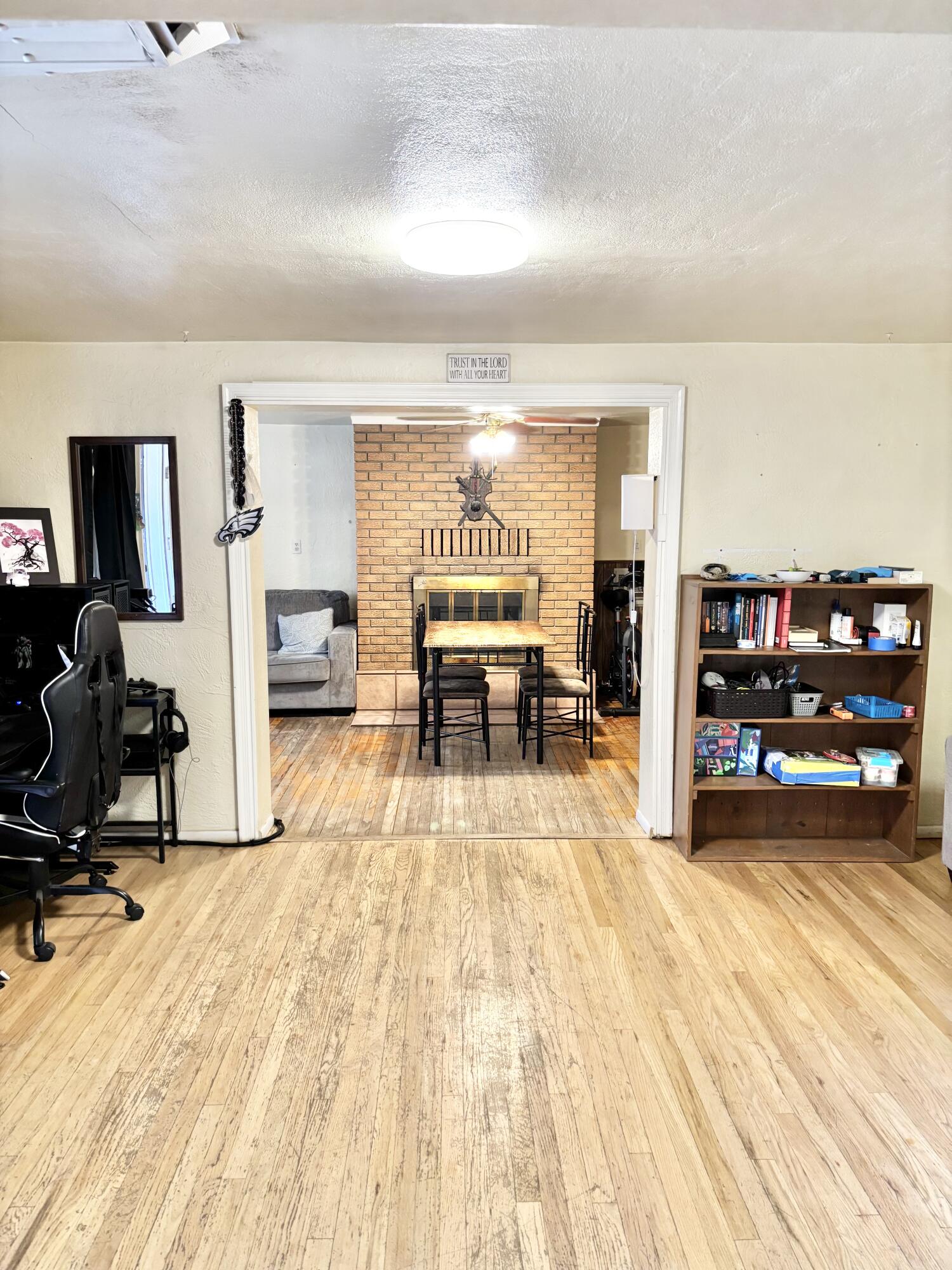 2820 W 8th Street NW