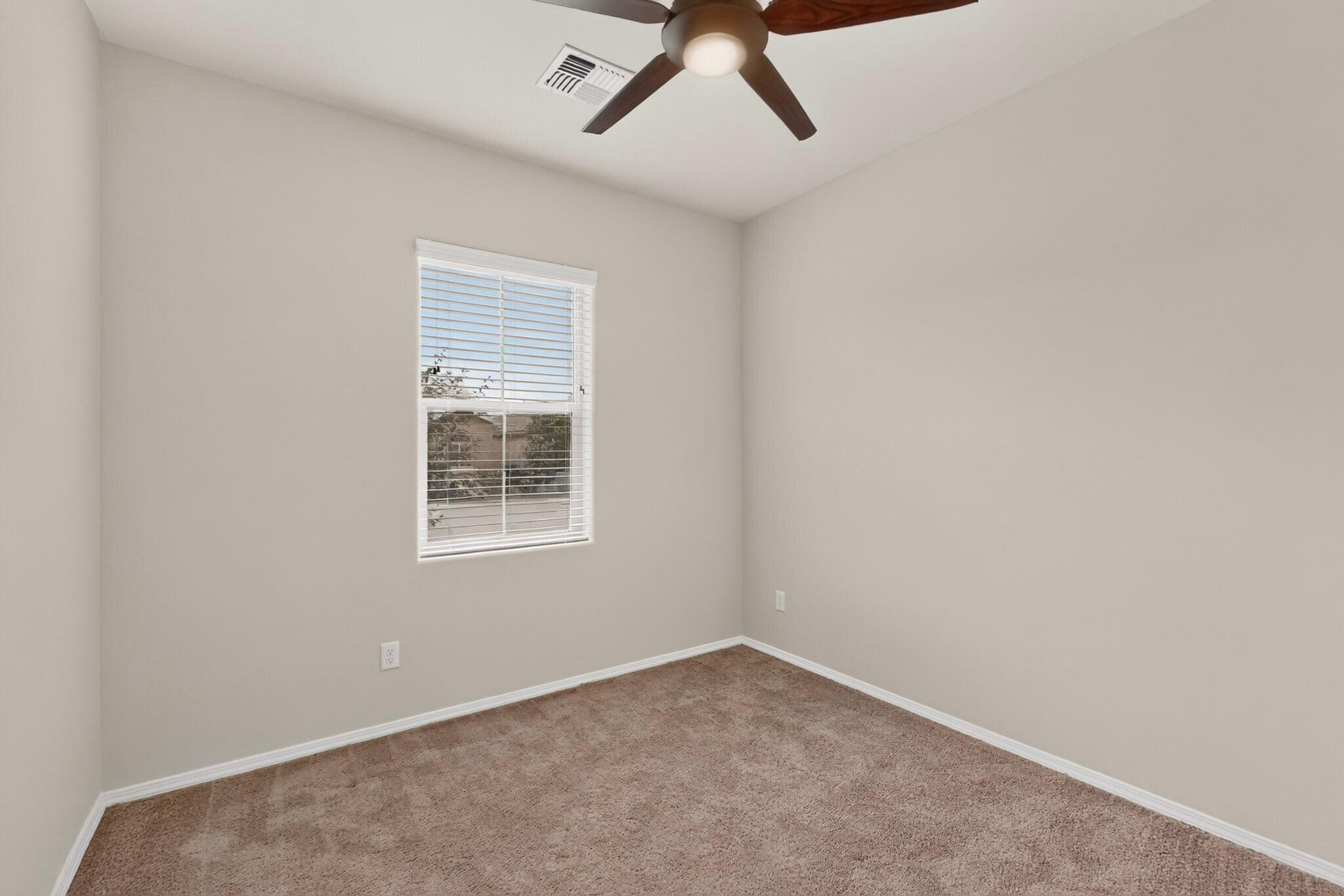 4276 Crowned Eagle Loop NE