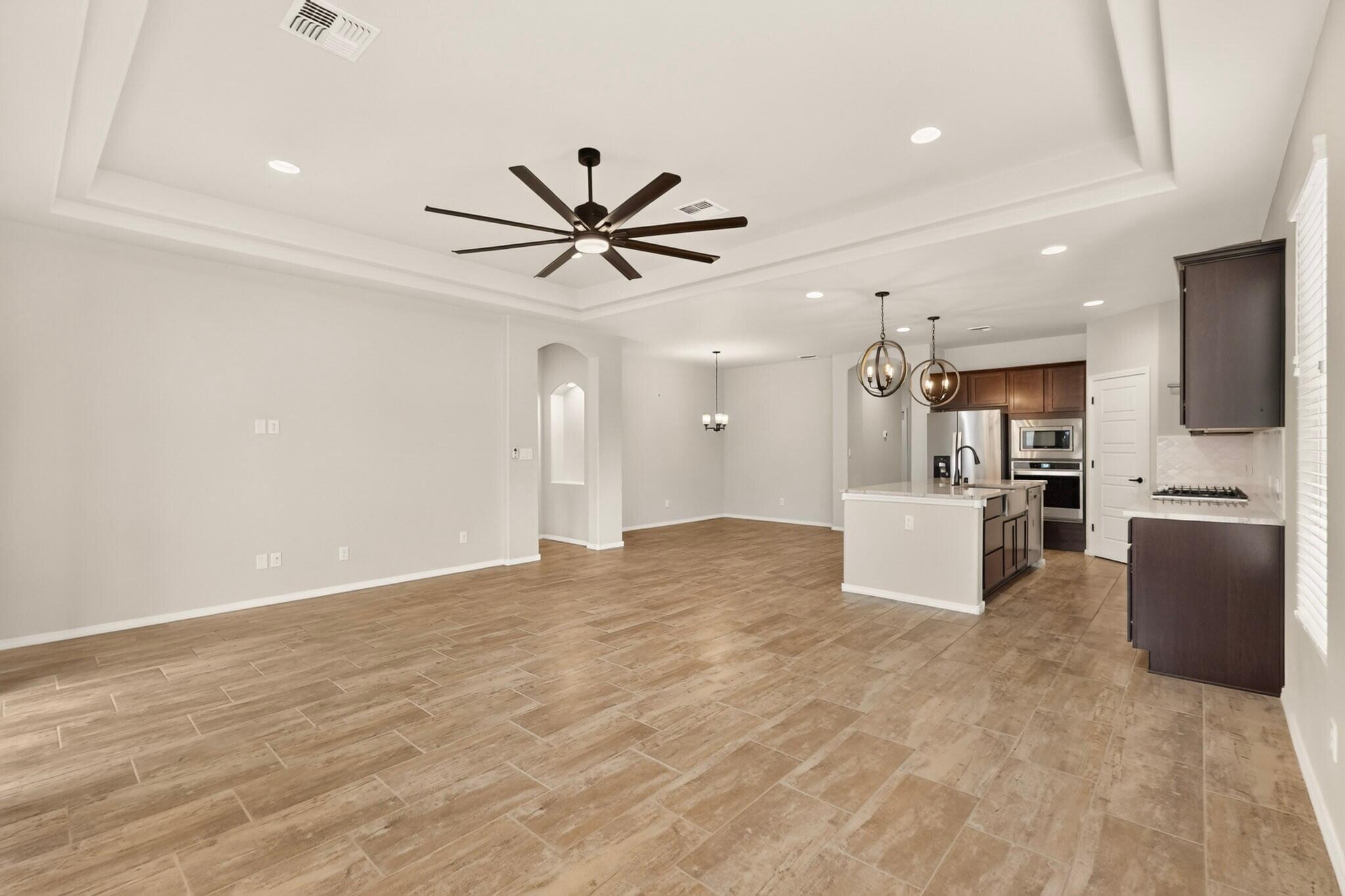 4276 Crowned Eagle Loop NE