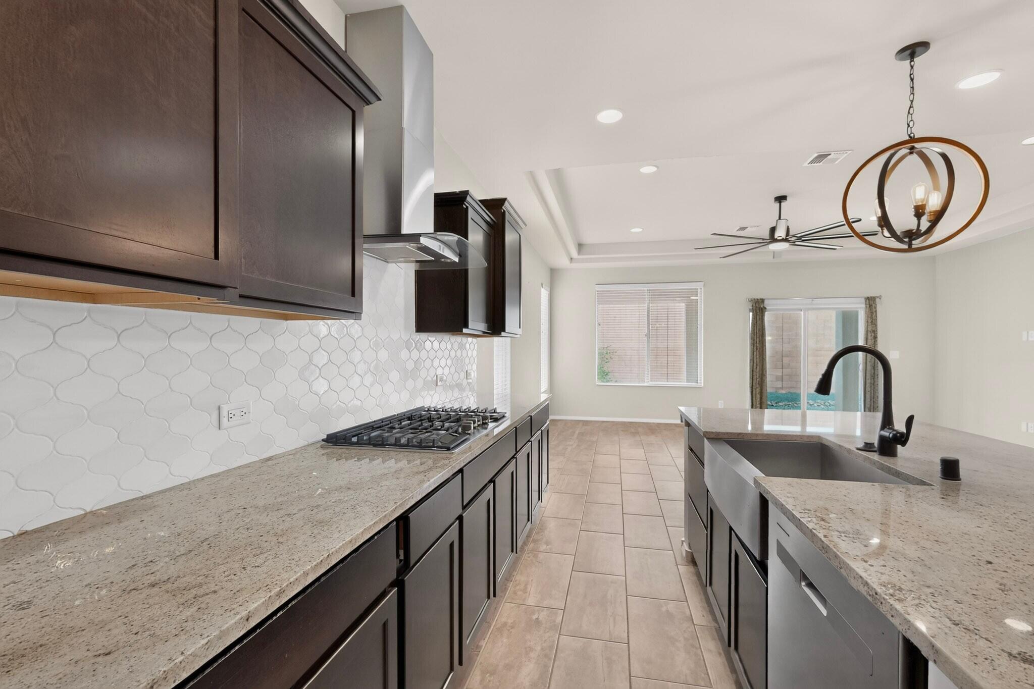 4276 Crowned Eagle Loop NE