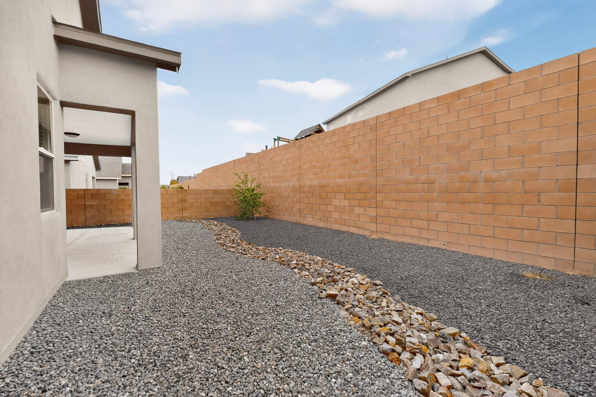 4276 Crowned Eagle Loop NE