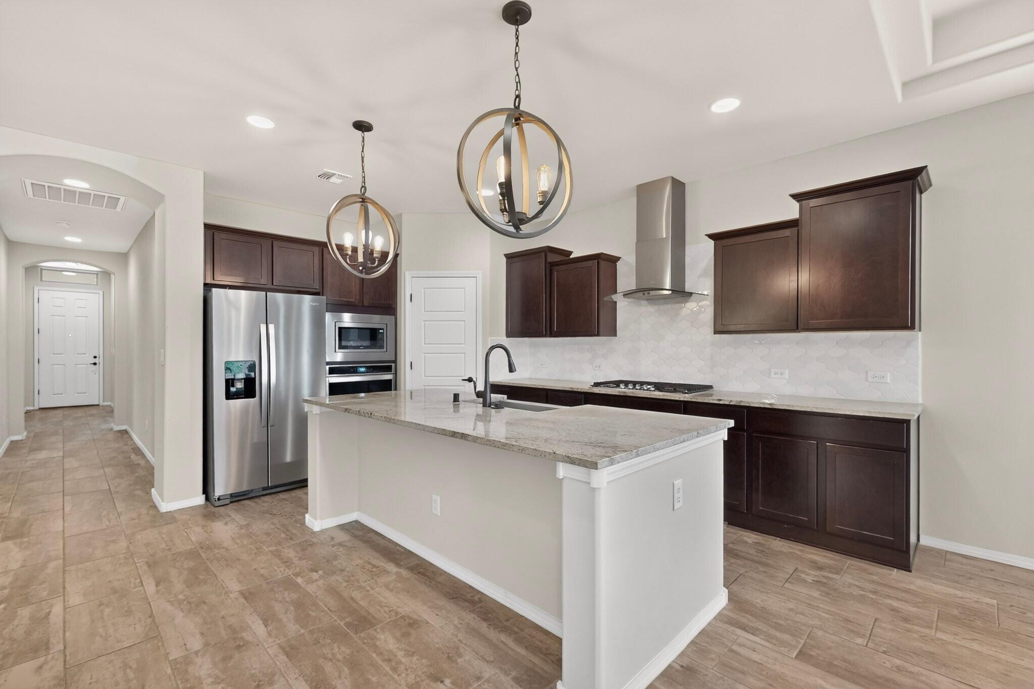 4276 Crowned Eagle Loop NE