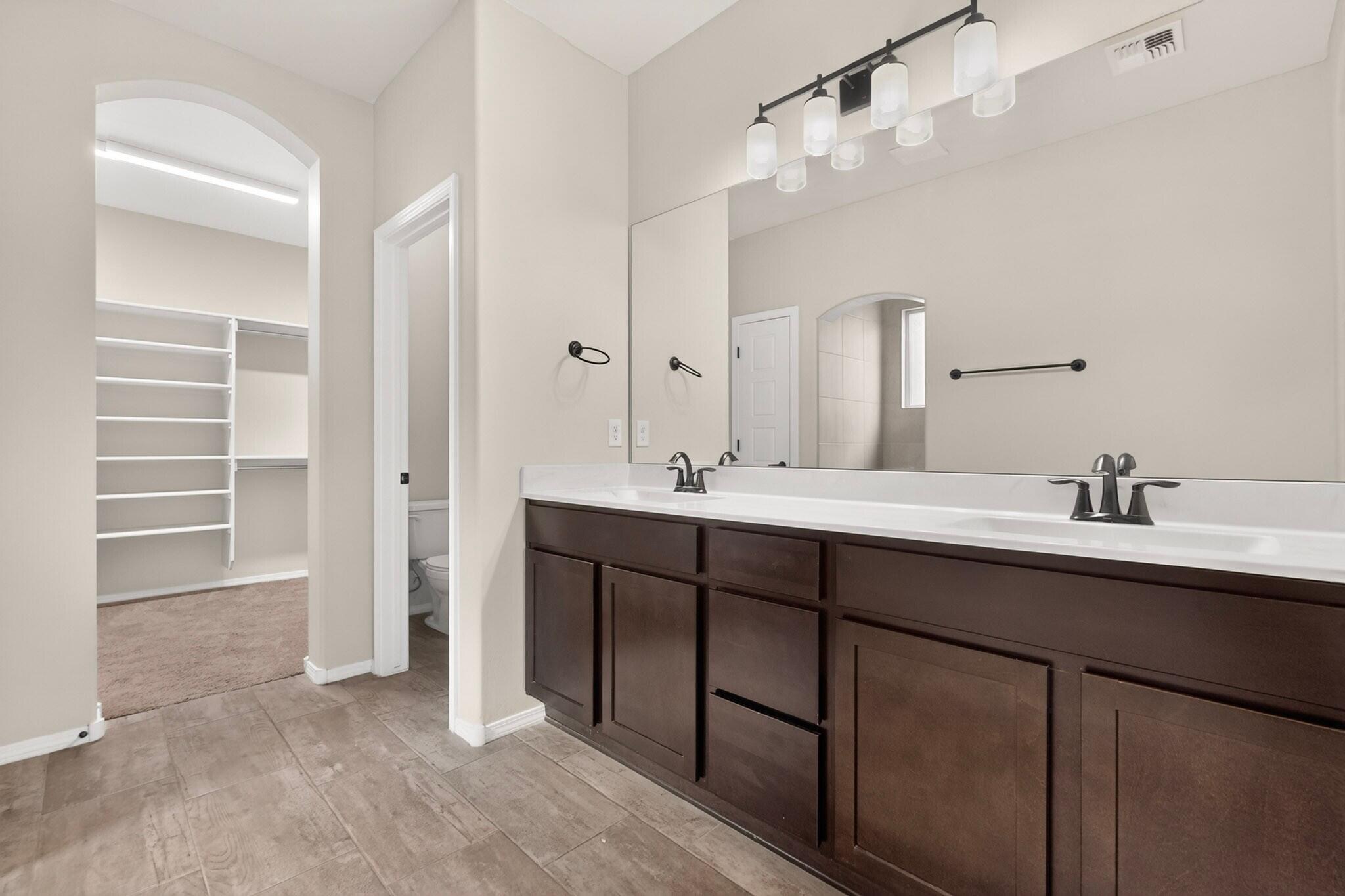 4276 Crowned Eagle Loop NE