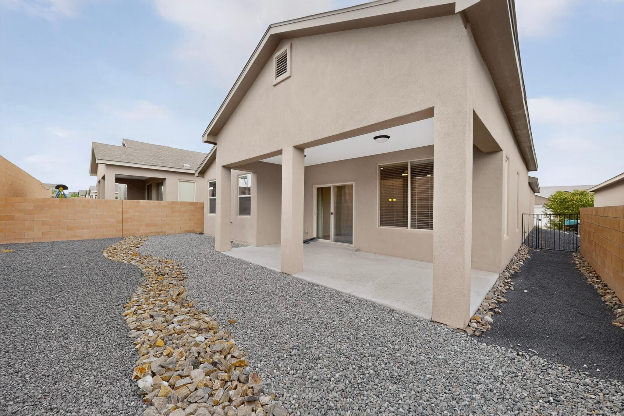 4276 Crowned Eagle Loop NE