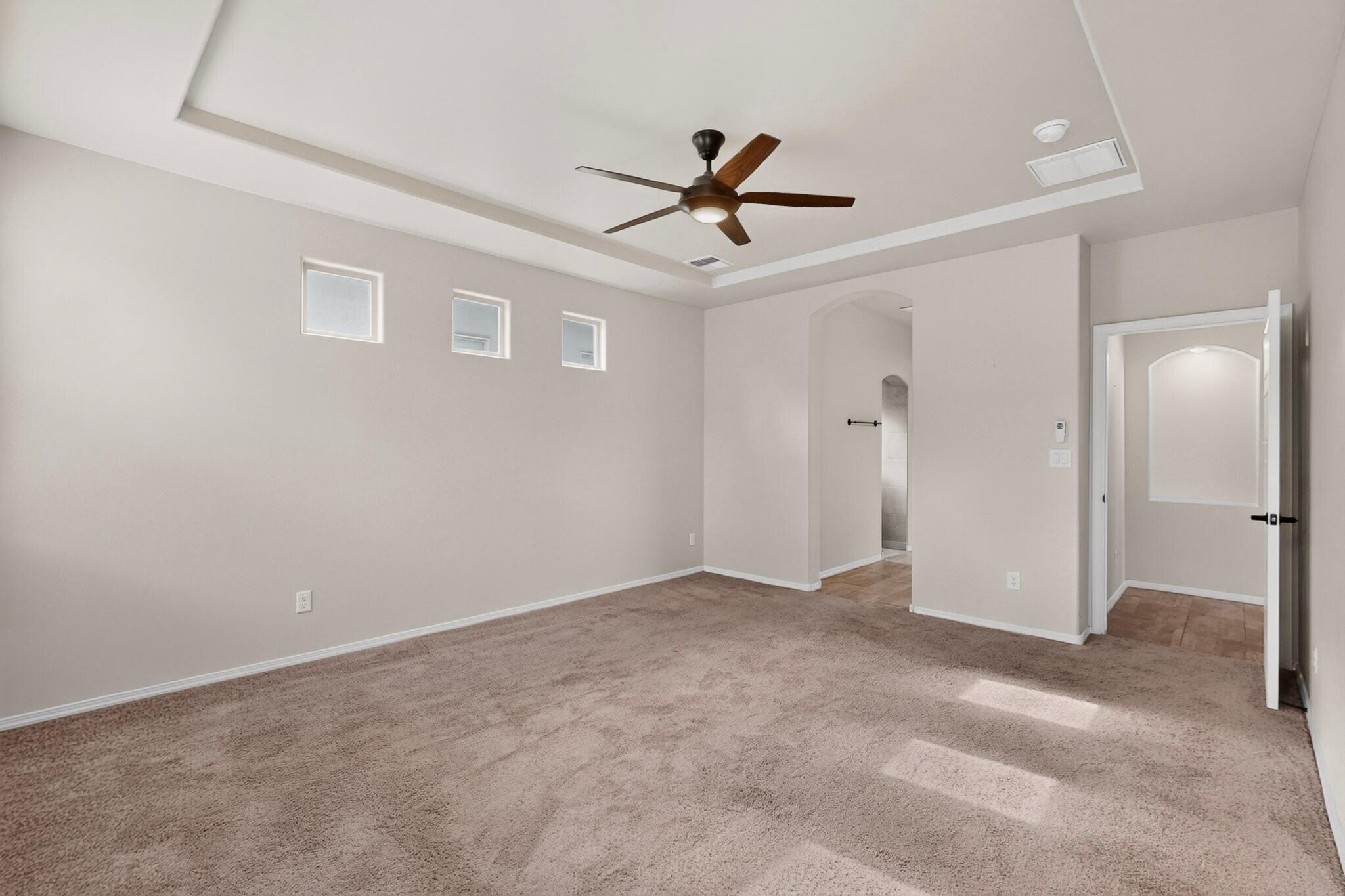 4276 Crowned Eagle Loop NE