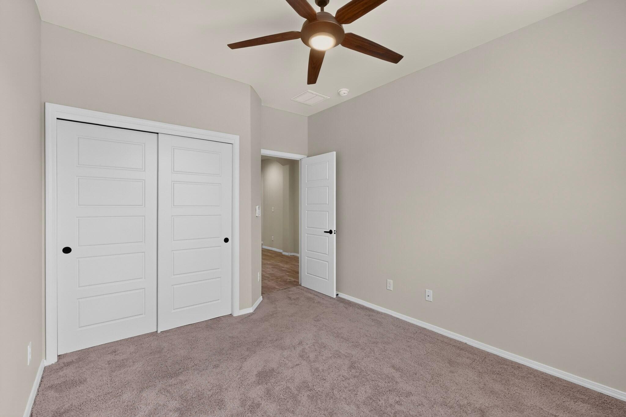 4276 Crowned Eagle Loop NE