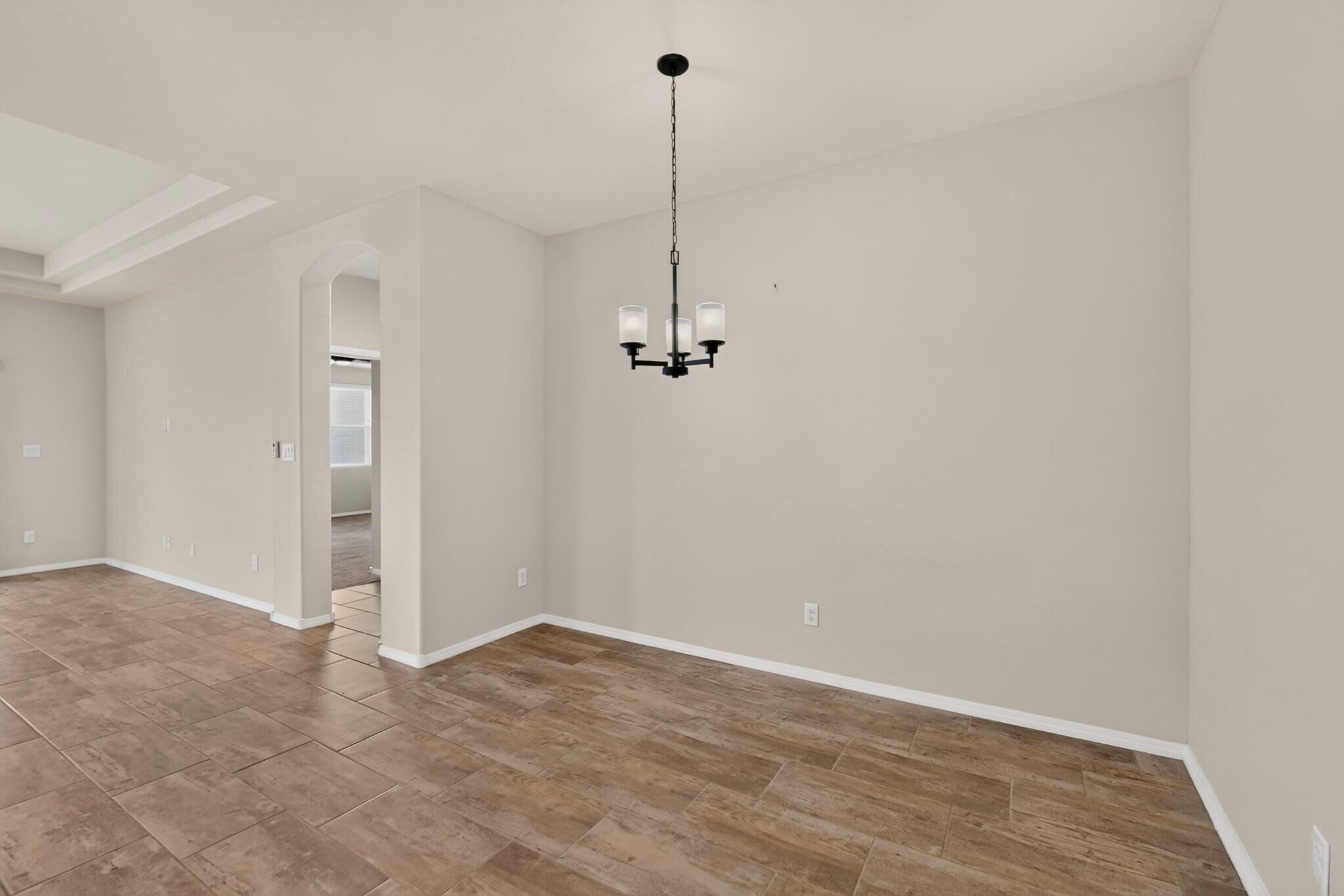 4276 Crowned Eagle Loop NE