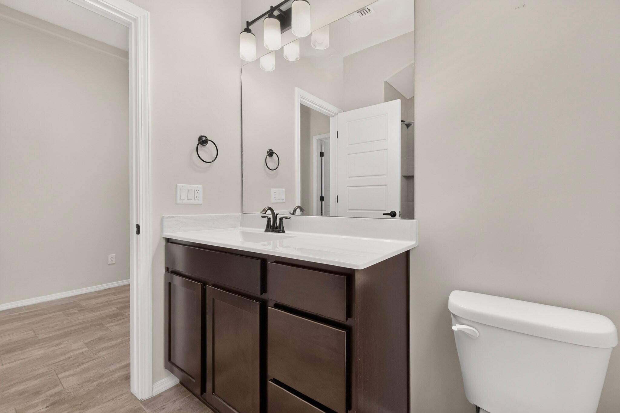 4276 Crowned Eagle Loop NE