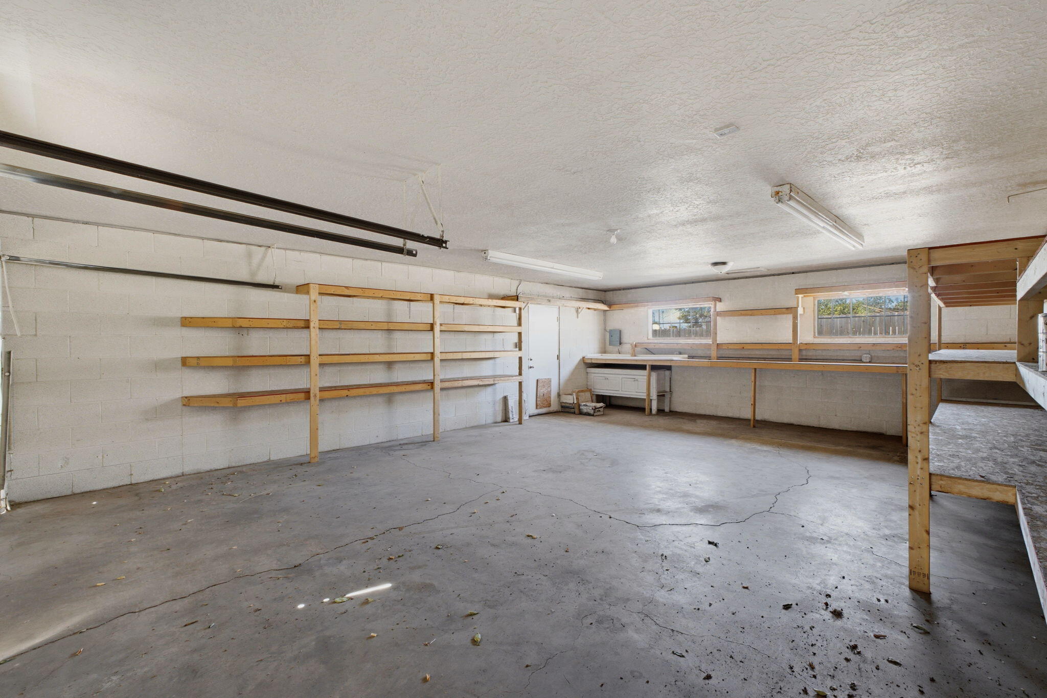 9329 Shoshone Road NE