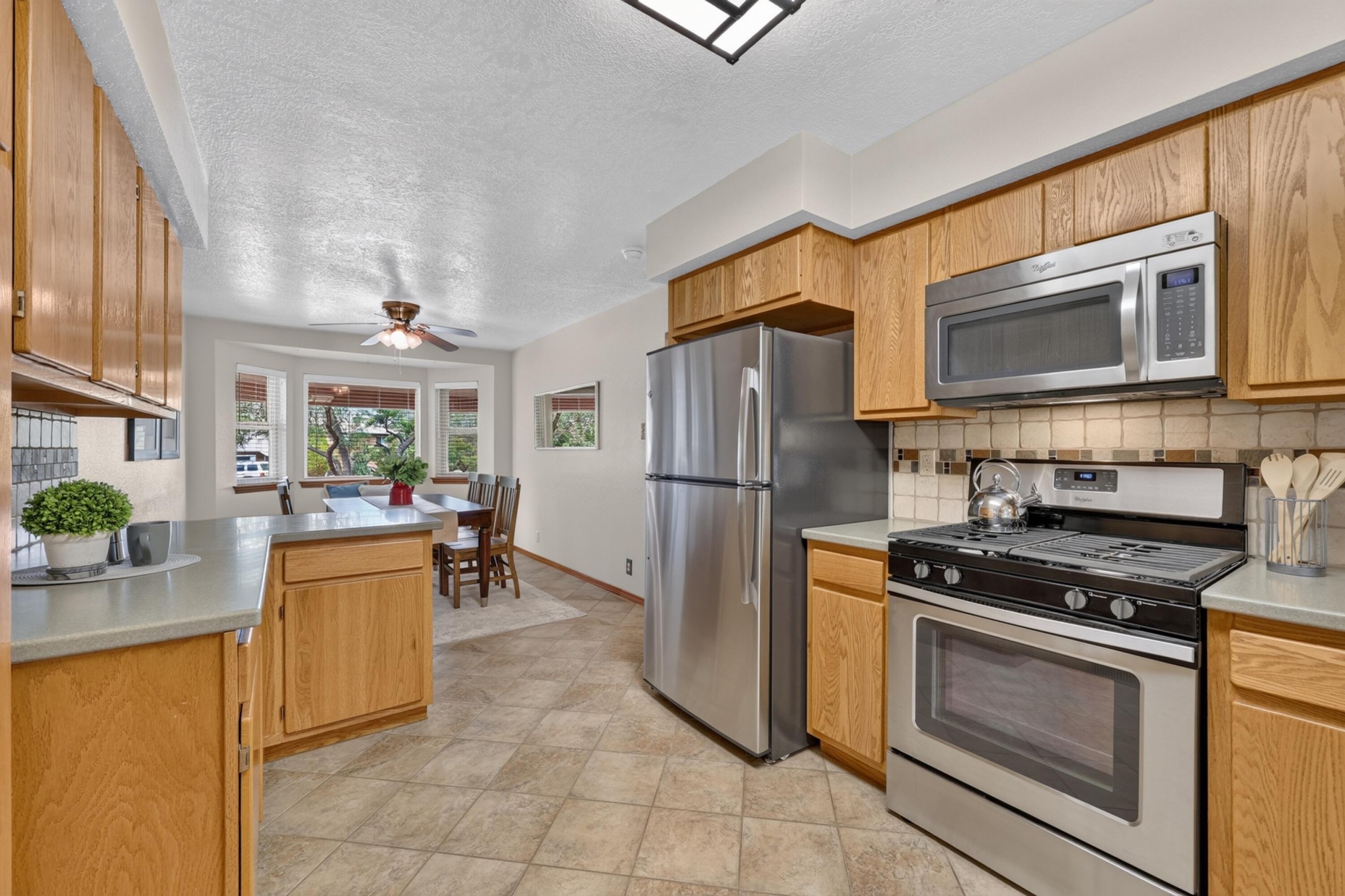4712 Oahu Drive NE