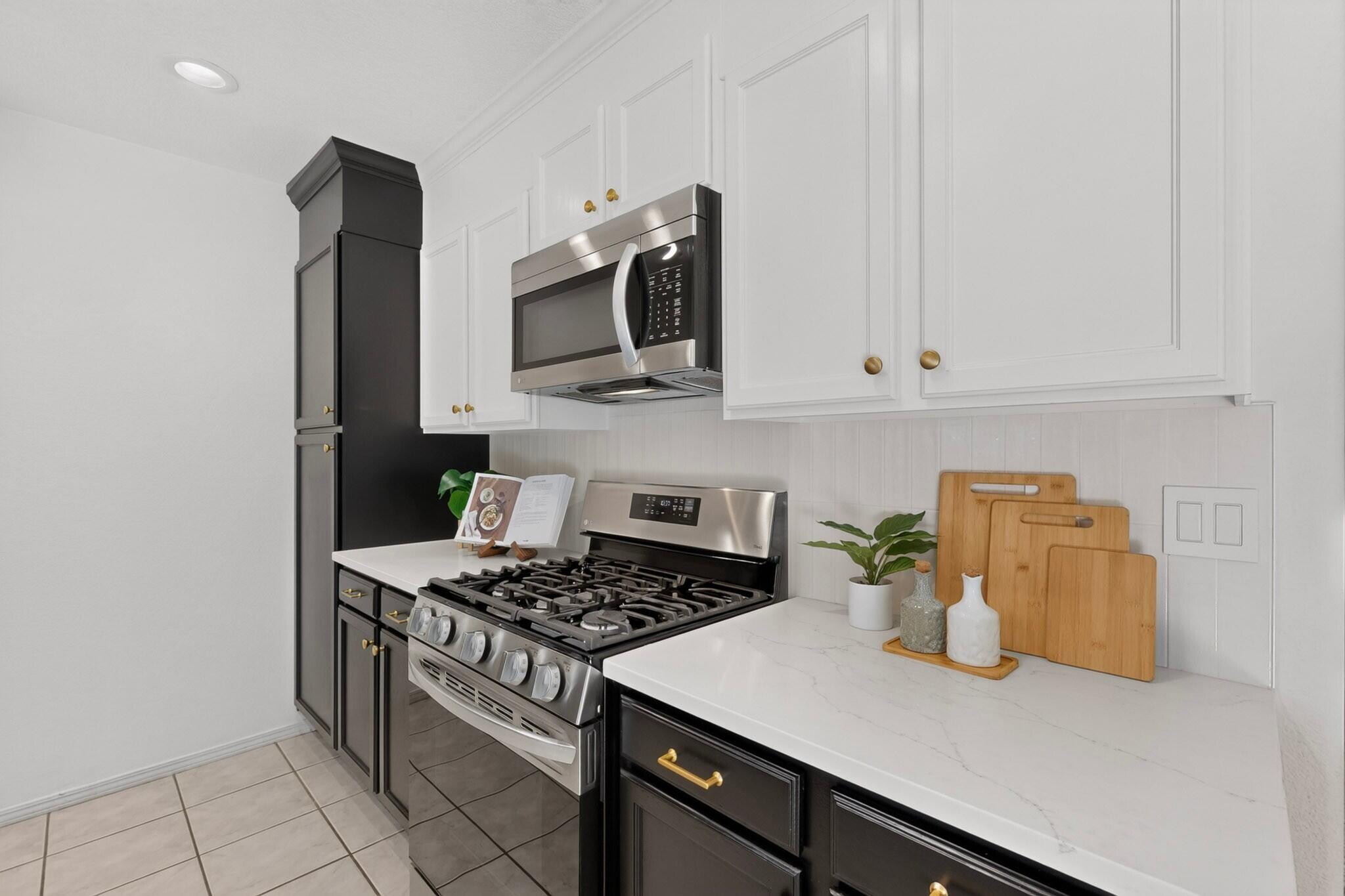 1304 Villa Campo NE