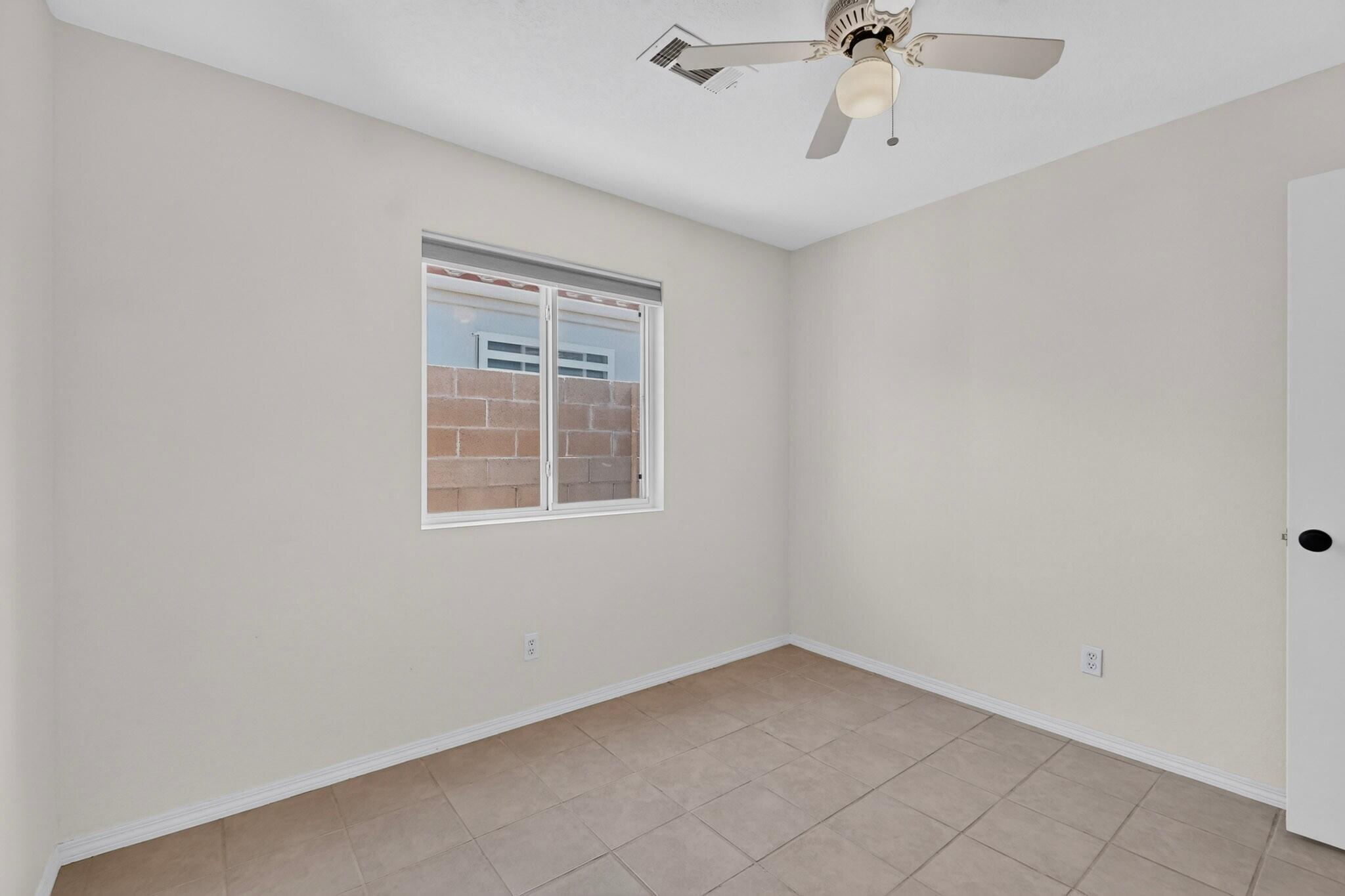 1304 Villa Campo NE