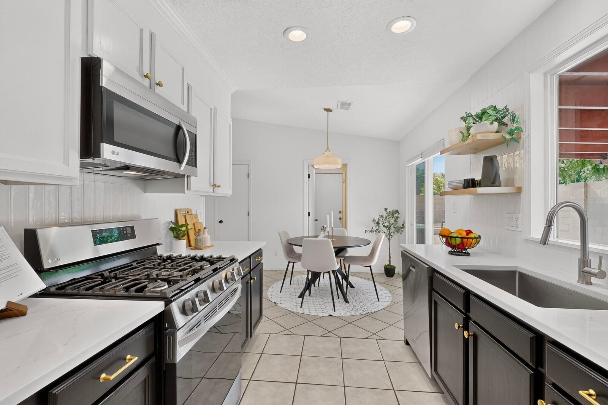 1304 Villa Campo NE