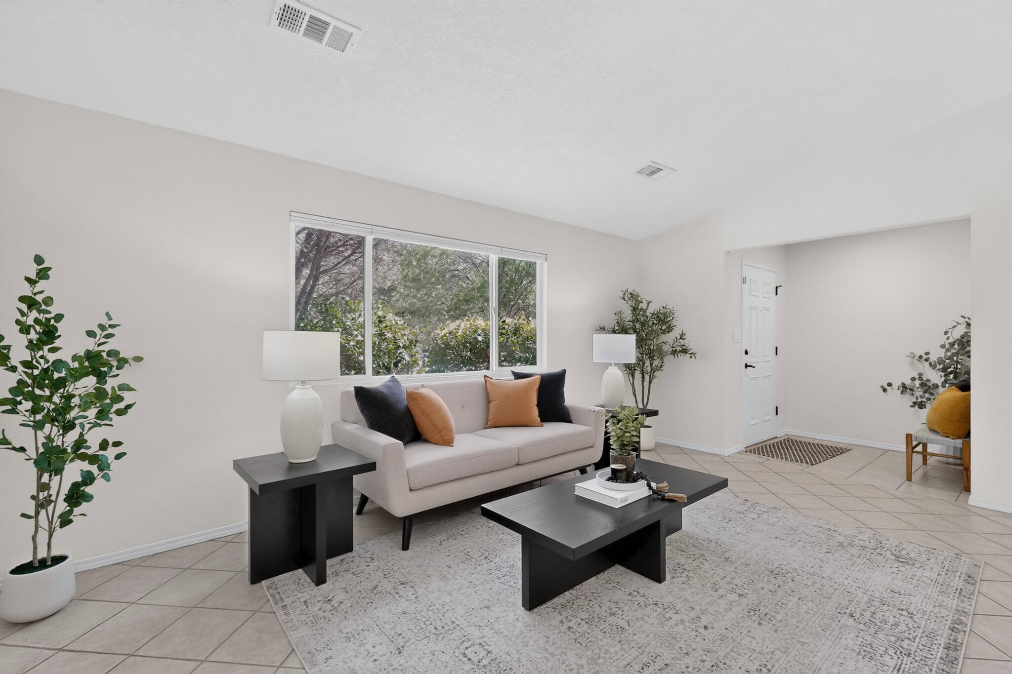 1304 Villa Campo NE