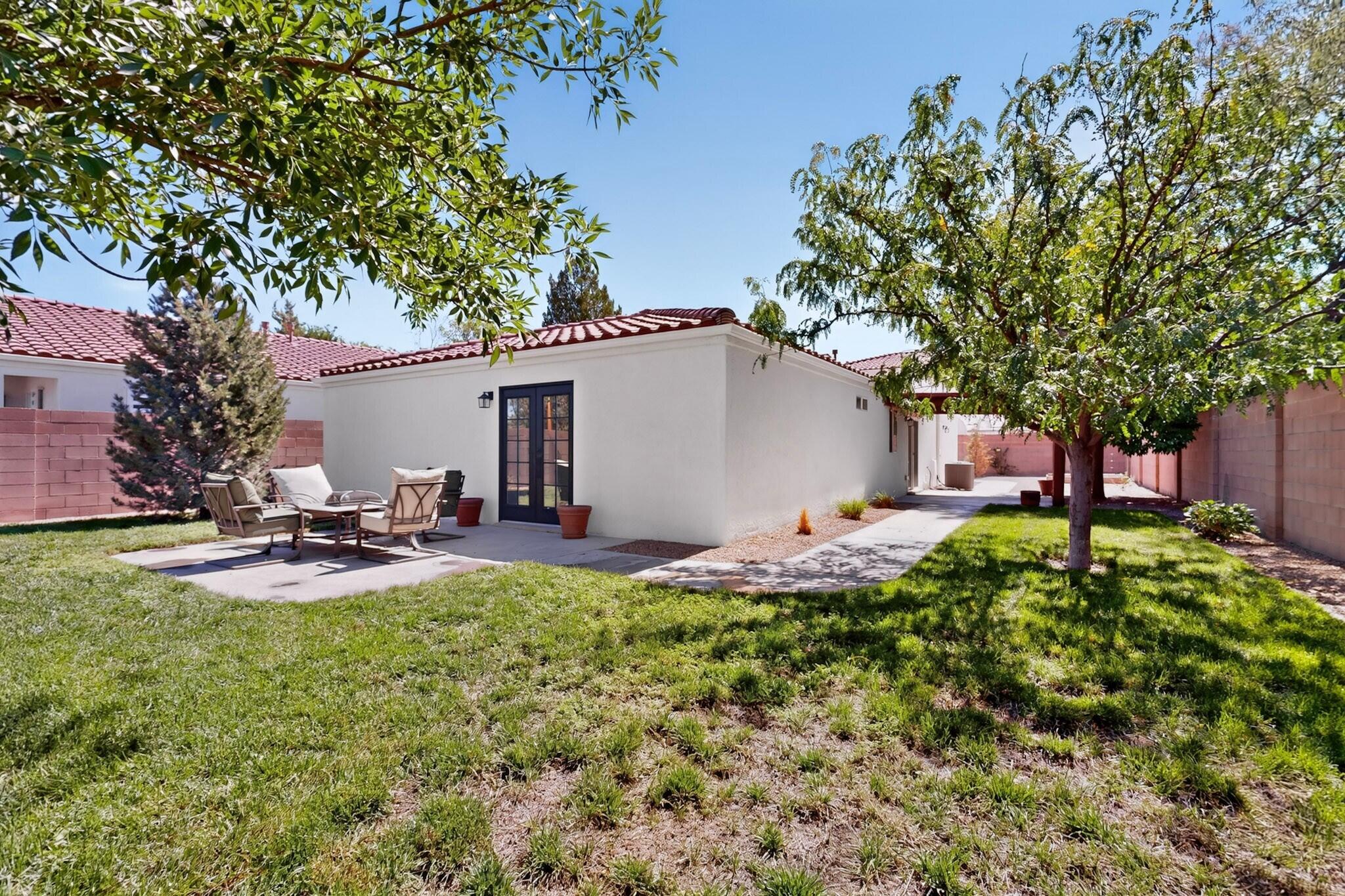 1304 Villa Campo NE