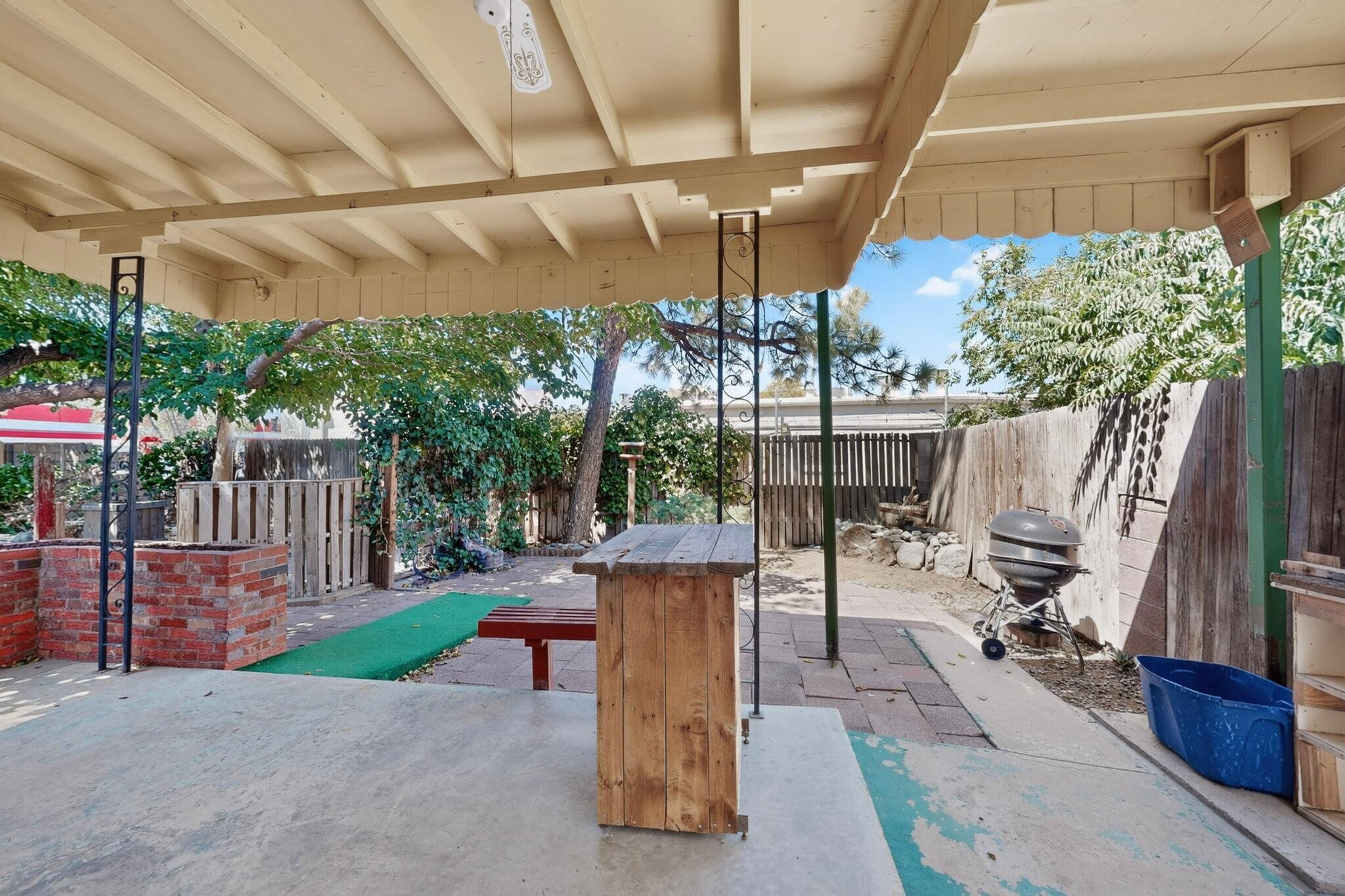 1501 Mary Ellen Street NE